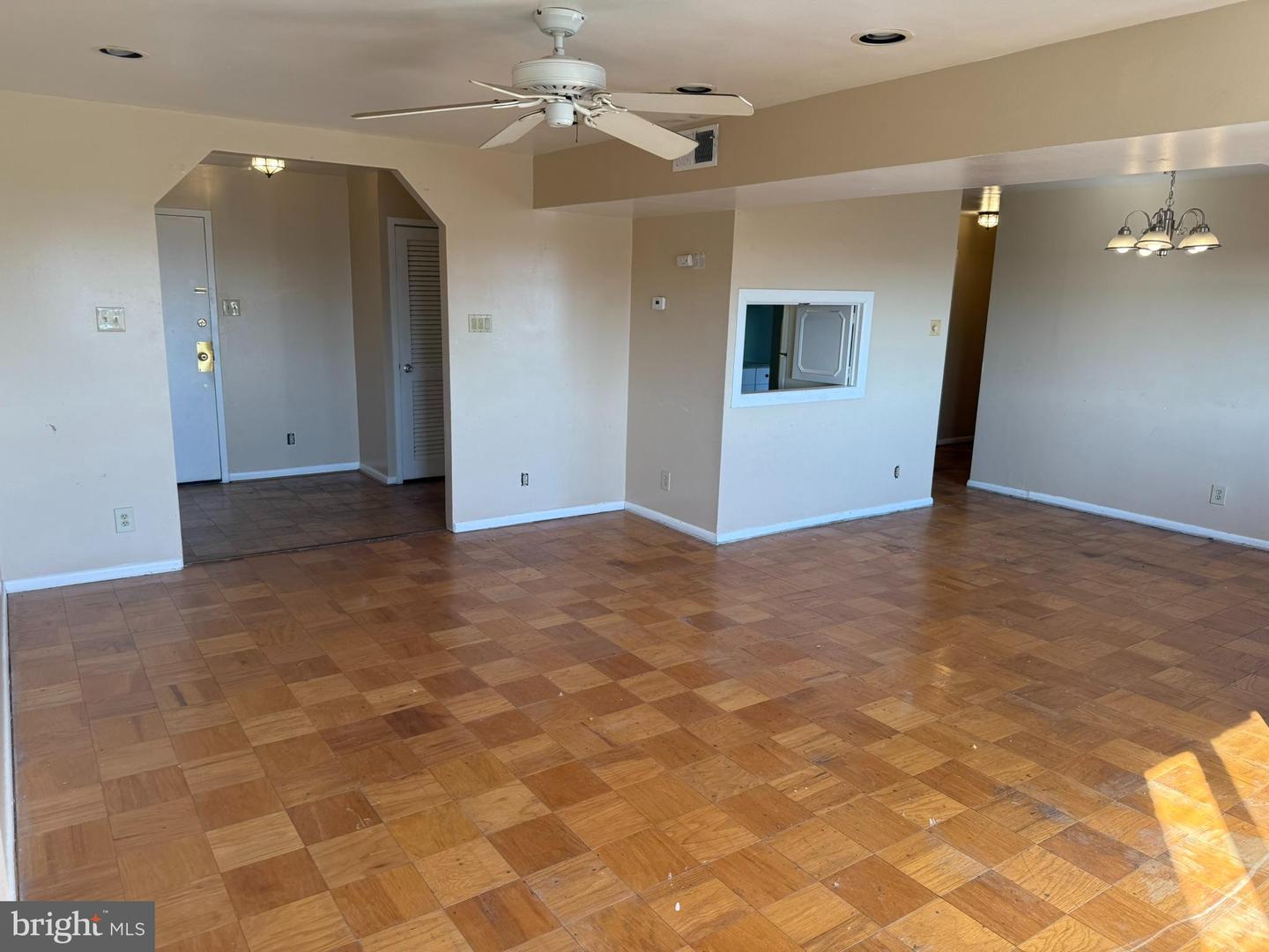 5340 HOLMES RUN PKWY #1215, ALEXANDRIA, Virginia 22304, 2 Bedrooms Bedrooms, 8 Rooms Rooms,2 BathroomsBathrooms,Residential,For sale,5340 HOLMES RUN PKWY #1215,VAAX2051762 MLS # VAAX2051762