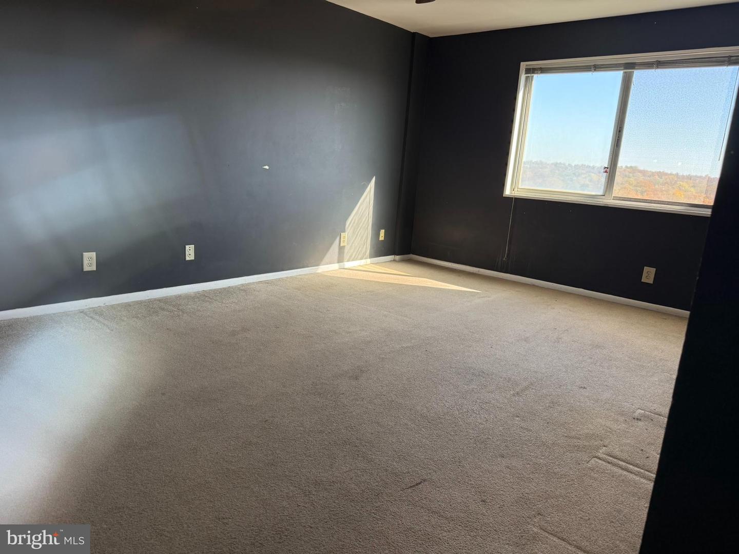 5340 HOLMES RUN PKWY #1215, ALEXANDRIA, Virginia 22304, 2 Bedrooms Bedrooms, 8 Rooms Rooms,2 BathroomsBathrooms,Residential,For sale,5340 HOLMES RUN PKWY #1215,VAAX2051762 MLS # VAAX2051762