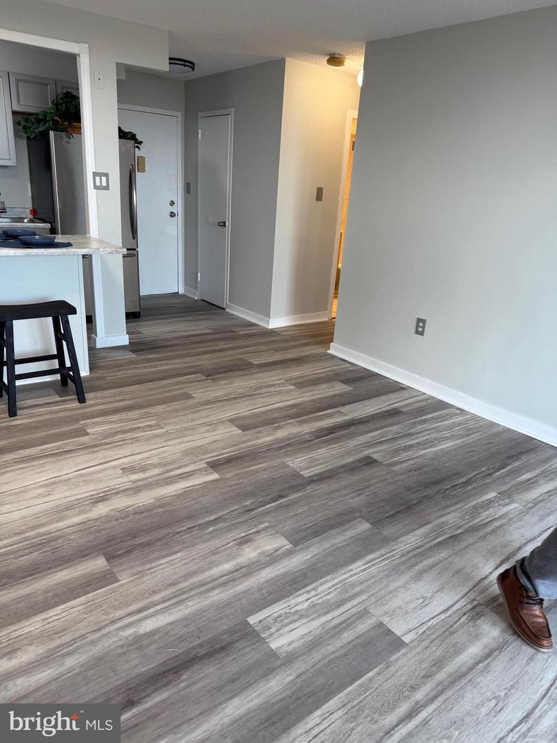 2500 N VAN DORN ST #1409, ALEXANDRIA, Virginia 22302, 1 Bedroom Bedrooms, ,1 BathroomBathrooms,Residential,For sale,2500 N VAN DORN ST #1409,VAAX2051768 MLS # VAAX2051768