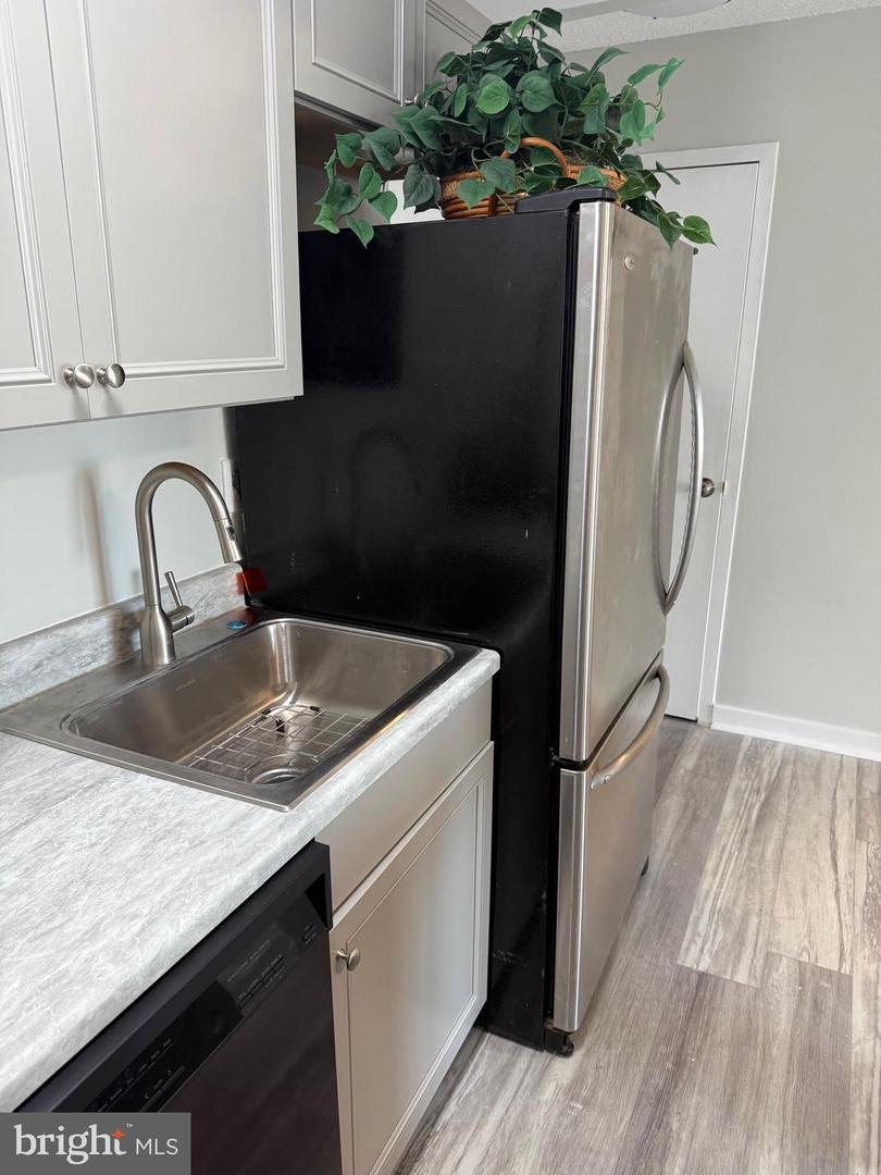 2500 N VAN DORN ST #1409, ALEXANDRIA, Virginia 22302, 1 Bedroom Bedrooms, ,1 BathroomBathrooms,Residential,For sale,2500 N VAN DORN ST #1409,VAAX2051768 MLS # VAAX2051768