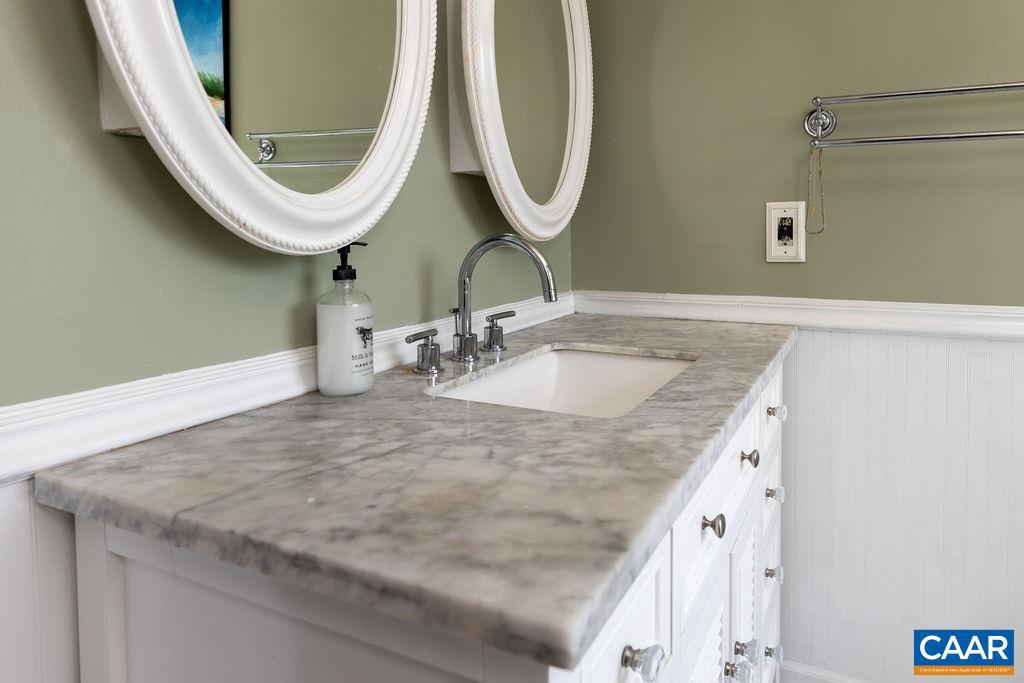 23 LOOKAWAY HILLS DR, AFTON, Virginia 22920, 5 Bedrooms Bedrooms, ,3 BathroomsBathrooms,Residential,For sale,23 LOOKAWAY HILLS DR,671032 MLS # 671032 23 LOOKAWAY HILLS DR, AFTON, Virginia 22920, 5 Bedrooms Bedrooms, ,3 BathroomsBathrooms,Residential,For sale,23 LOOKAWAY HILLS DR,671032 MLS # 671032