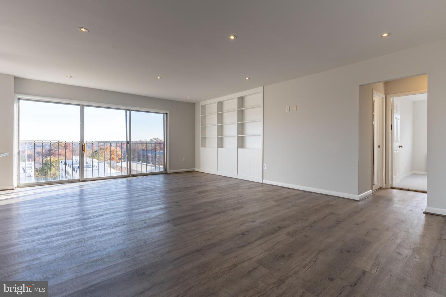 4241 COLUMBIA PIKE #601, ARLINGTON, Virginia 22204, 2 Bedrooms Bedrooms, ,2 BathroomsBathrooms,Residential,For sale,4241 COLUMBIA PIKE #601,VAAR2066006 MLS # VAAR2066006