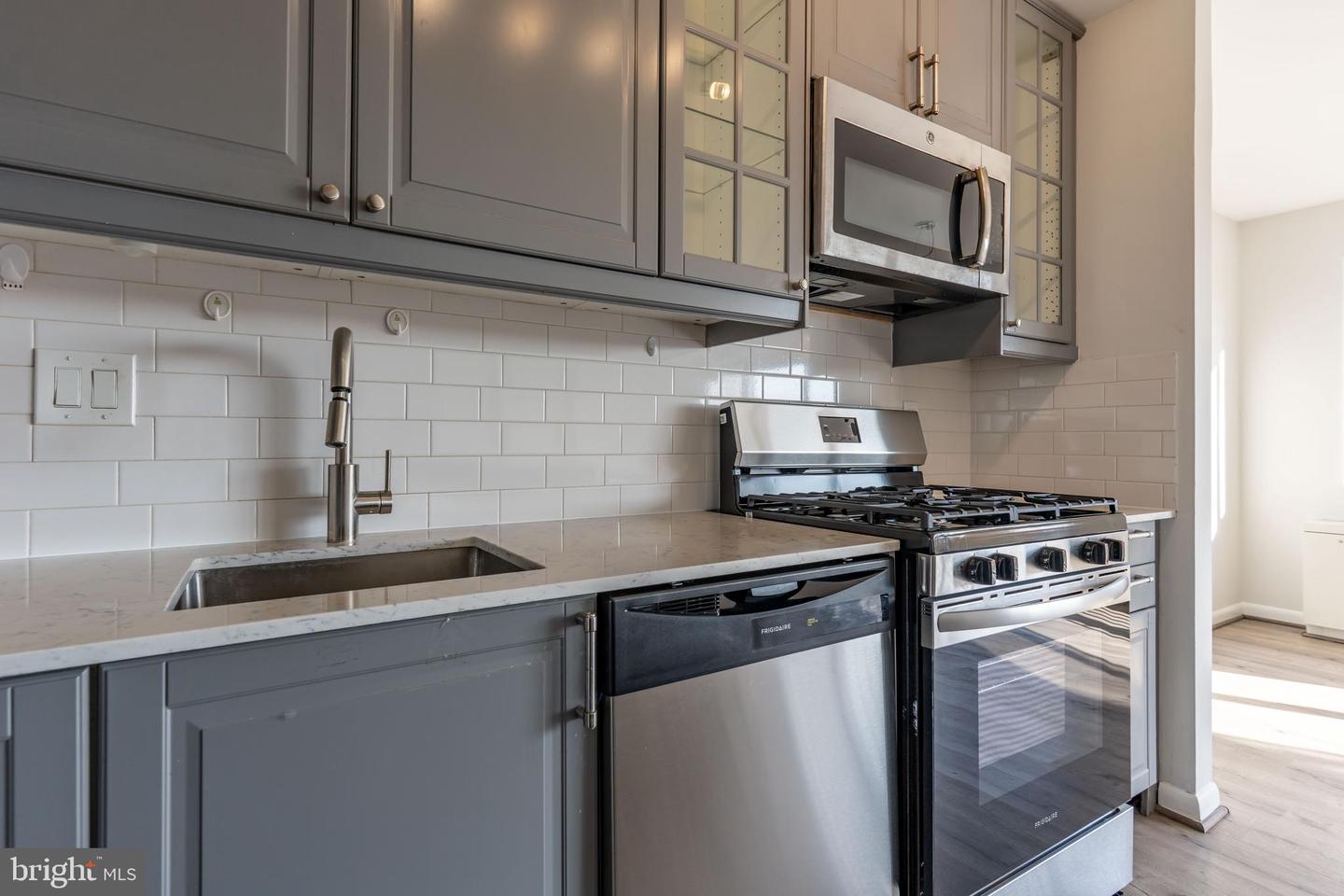 4241 COLUMBIA PIKE #601, ARLINGTON, Virginia 22204, 2 Bedrooms Bedrooms, ,2 BathroomsBathrooms,Residential,For sale,4241 COLUMBIA PIKE #601,VAAR2066006 MLS # VAAR2066006