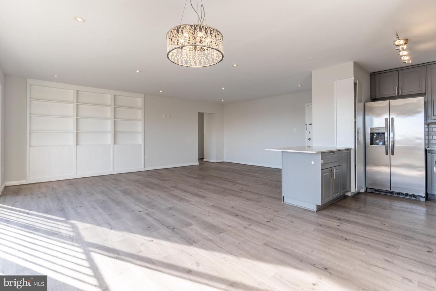 4241 COLUMBIA PIKE #601, ARLINGTON, Virginia 22204, 2 Bedrooms Bedrooms, ,2 BathroomsBathrooms,Residential,For sale,4241 COLUMBIA PIKE #601,VAAR2066006 MLS # VAAR2066006