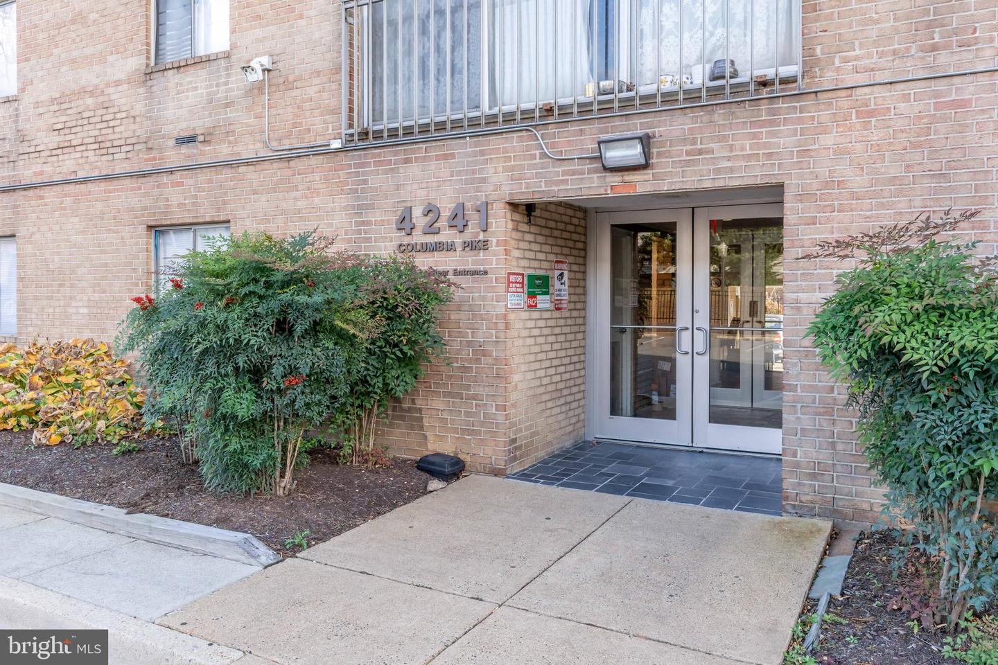 4241 COLUMBIA PIKE #601, ARLINGTON, Virginia 22204, 2 Bedrooms Bedrooms, ,2 BathroomsBathrooms,Residential,For sale,4241 COLUMBIA PIKE #601,VAAR2066006 MLS # VAAR2066006