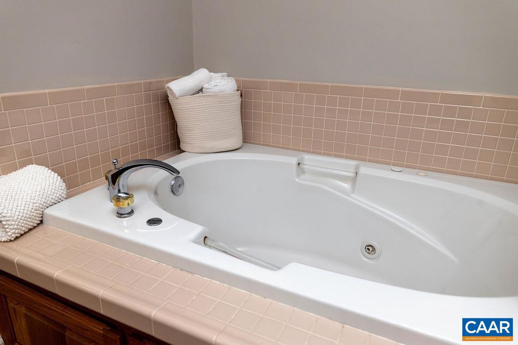 1933 HIGH RIDGE PL CONDOS, WINTERGREEN RESORT, Virginia 22958, 2 Bedrooms Bedrooms, ,2 BathroomsBathrooms,Residential,For sale,1933 HIGH RIDGE PL CONDOS,671034 MLS # 671034 1933 HIGH RIDGE PL CONDOS, WINTERGREEN RESORT, Virginia 22958, 2 Bedrooms Bedrooms, ,2 BathroomsBathrooms,Residential,For sale,1933 HIGH RIDGE PL CONDOS,671034 MLS # 671034