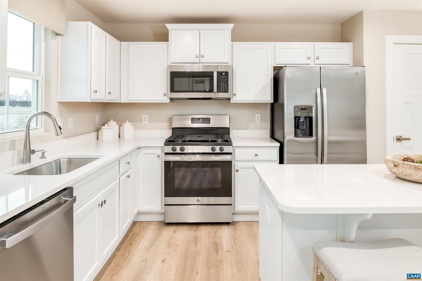 140B WHITE SANDS BLVD, BARBOURSVILLE, Virginia 22923, 3 Bedrooms Bedrooms, ,2 BathroomsBathrooms,Residential,For sale,140B WHITE SANDS BLVD,671037 MLS # 671037 140B WHITE SANDS BLVD, BARBOURSVILLE, Virginia 22923, 3 Bedrooms Bedrooms, ,2 BathroomsBathrooms,Residential,For sale,140B WHITE SANDS BLVD,671037 MLS # 671037