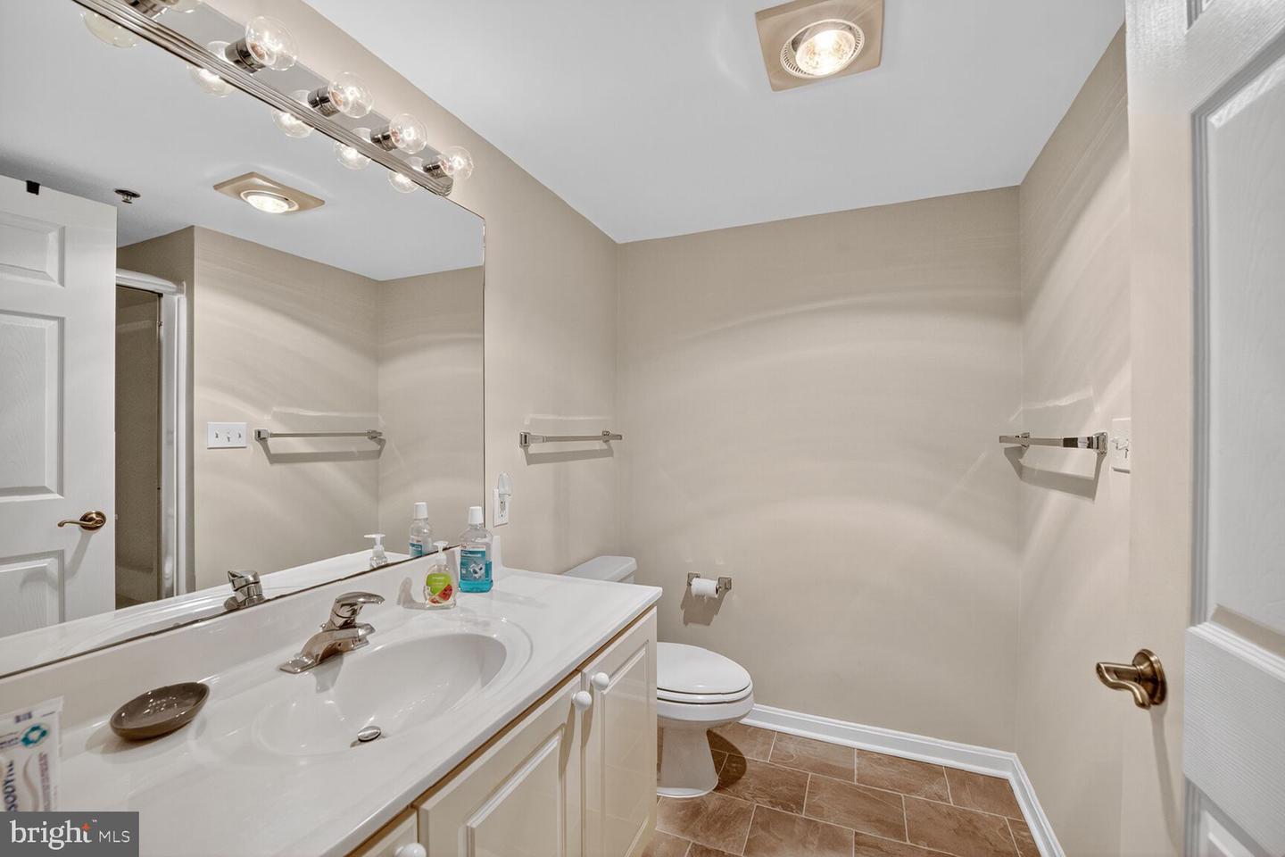 19385 CYPRESS RIDGE TER #404, LEESBURG, Virginia 20176, 2 Bedrooms Bedrooms, ,2 BathroomsBathrooms,Residential,For sale,19385 CYPRESS RIDGE TER #404,VALO2111106 MLS # VALO2111106