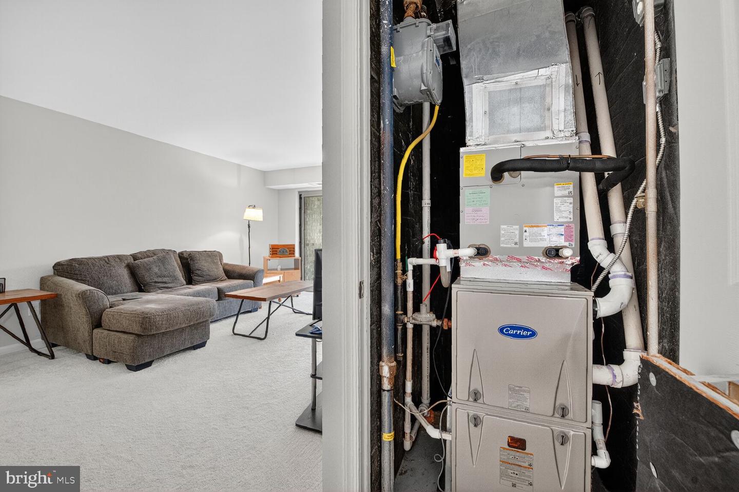 19385 CYPRESS RIDGE TER #404, LEESBURG, Virginia 20176, 2 Bedrooms Bedrooms, ,2 BathroomsBathrooms,Residential,For sale,19385 CYPRESS RIDGE TER #404,VALO2111106 MLS # VALO2111106