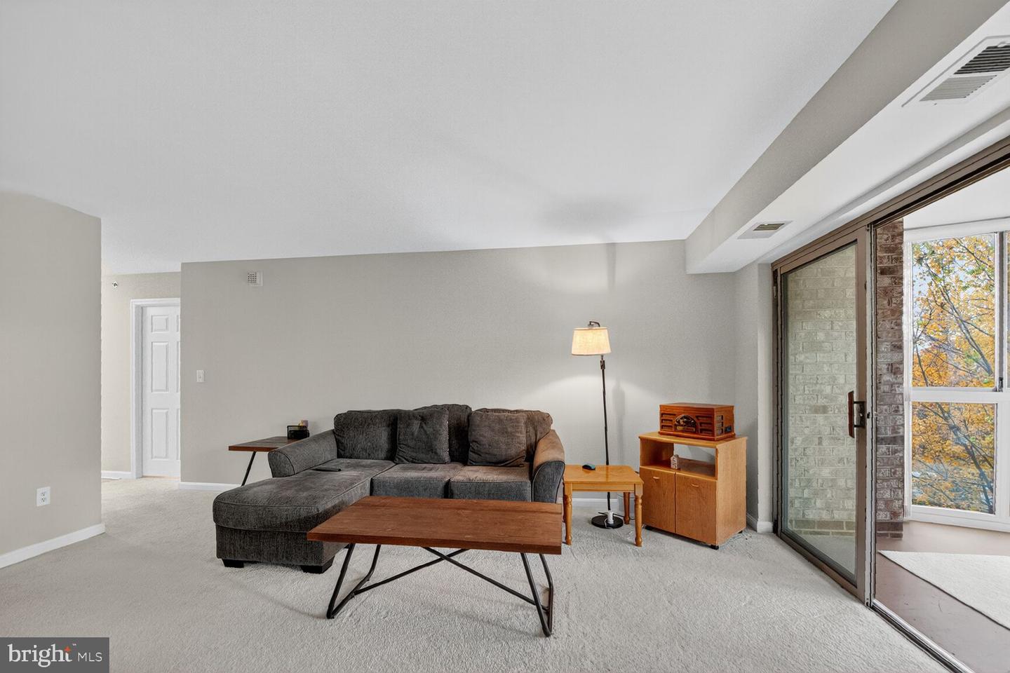 19385 CYPRESS RIDGE TER #404, LEESBURG, Virginia 20176, 2 Bedrooms Bedrooms, ,2 BathroomsBathrooms,Residential,For sale,19385 CYPRESS RIDGE TER #404,VALO2111106 MLS # VALO2111106