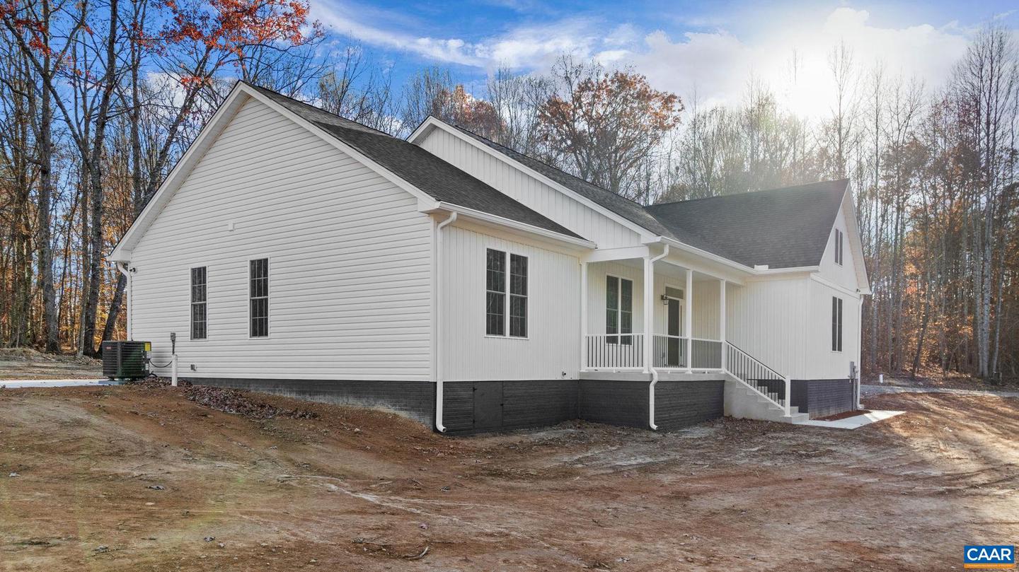 2192 HORSESHOE FARM RD, LOUISA, Virginia 23093, 3 Bedrooms Bedrooms, ,2 BathroomsBathrooms,Residential,For sale,2192 HORSESHOE FARM RD,671039 MLS # 671039