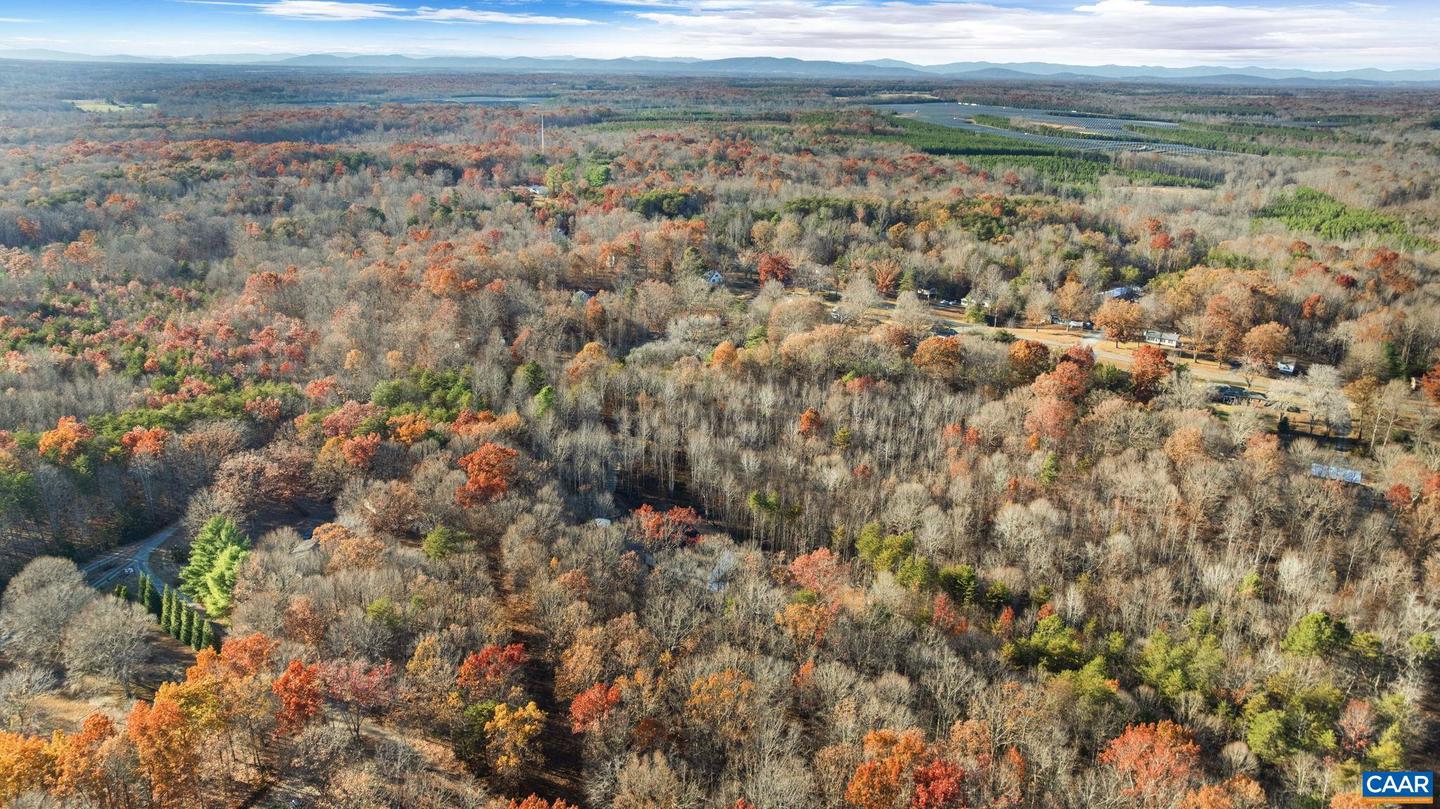 2192 HORSESHOE FARM RD, LOUISA, Virginia 23093, 3 Bedrooms Bedrooms, ,2 BathroomsBathrooms,Residential,For sale,2192 HORSESHOE FARM RD,671039 MLS # 671039