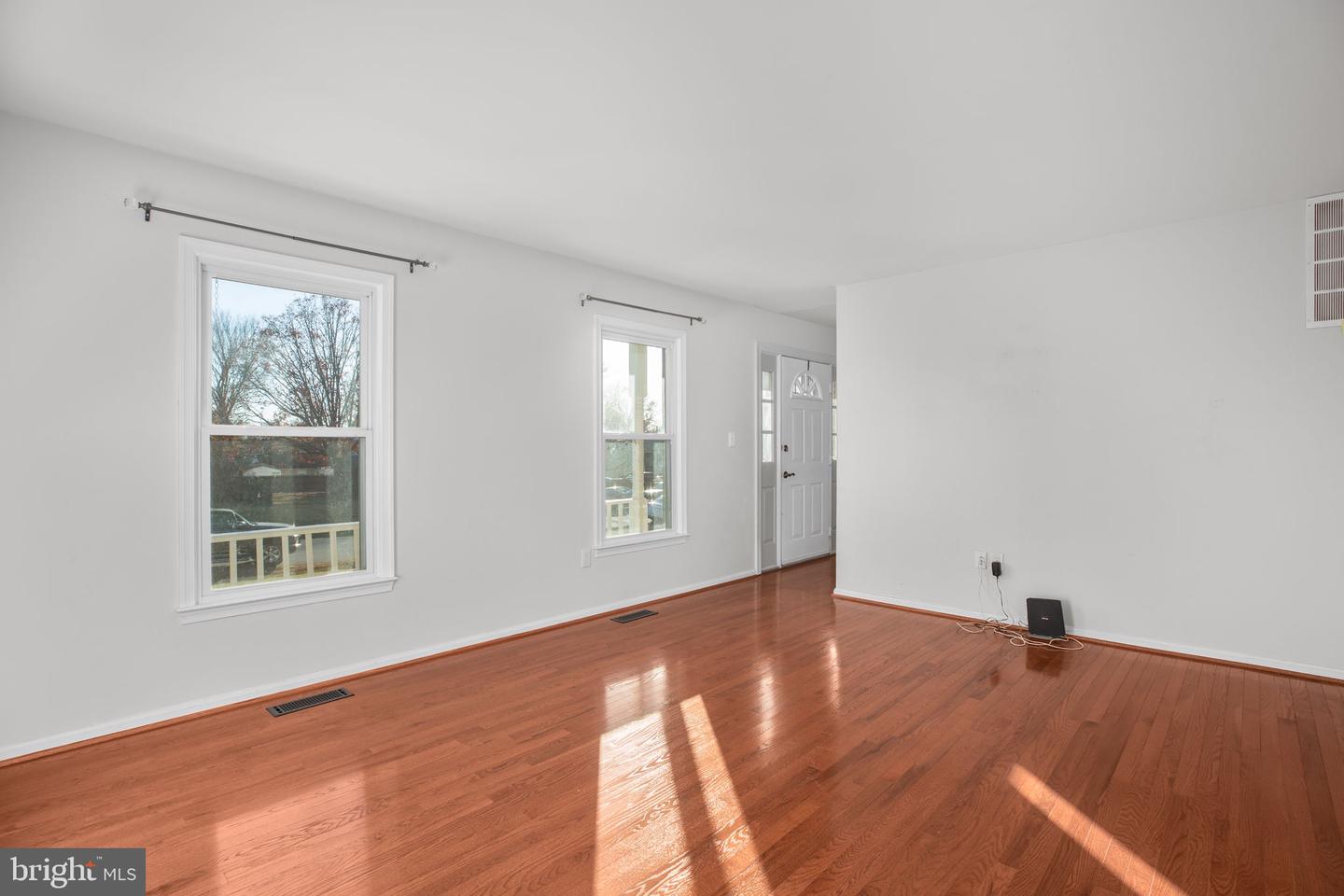 5721 UP A WAY DR, FREDERICKSBURG, Virginia 22407, 4 Bedrooms Bedrooms, ,2 BathroomsBathrooms,Residential,For sale,5721 UP A WAY DR,VASP2037570 MLS # VASP2037570