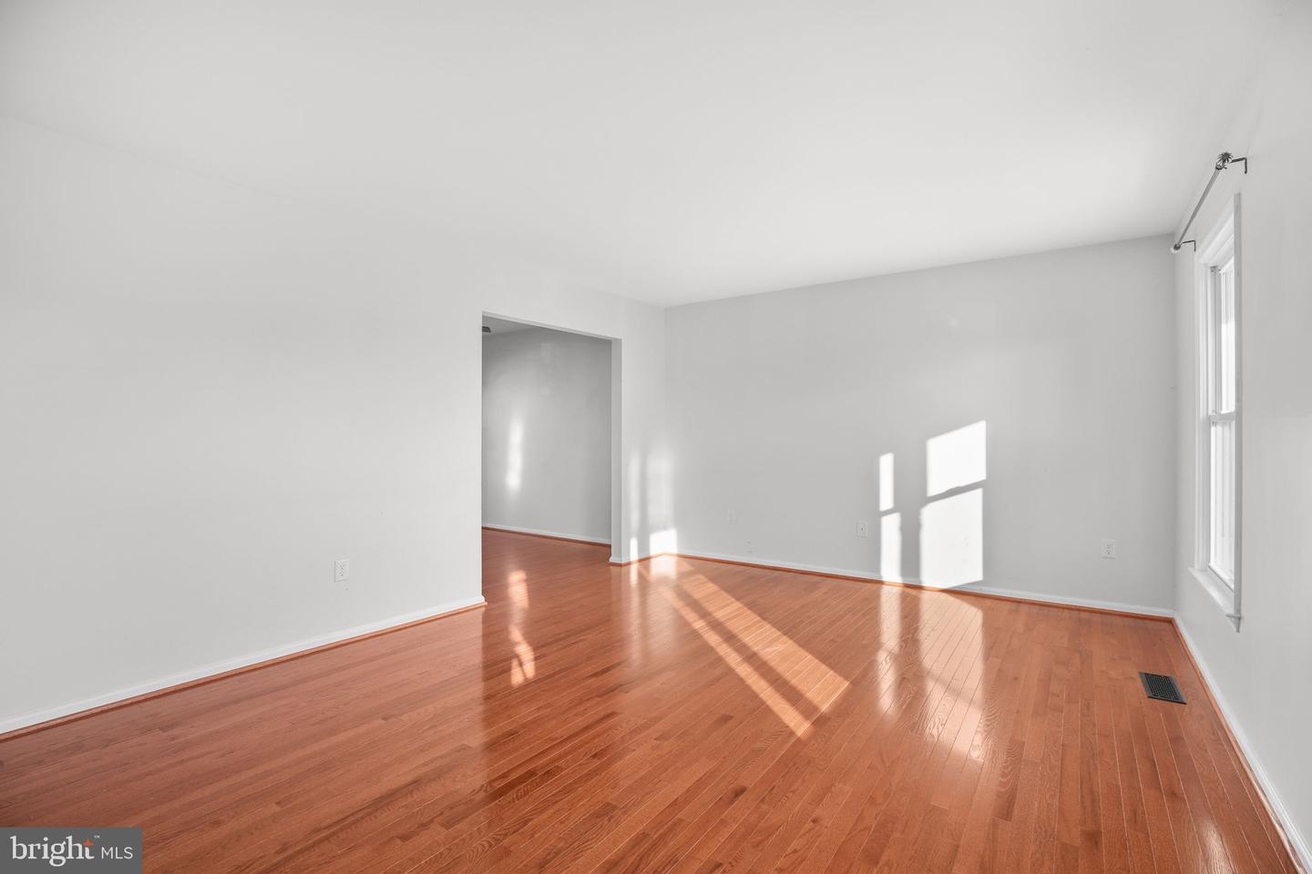 5721 UP A WAY DR, FREDERICKSBURG, Virginia 22407, 4 Bedrooms Bedrooms, ,2 BathroomsBathrooms,Residential,For sale,5721 UP A WAY DR,VASP2037570 MLS # VASP2037570