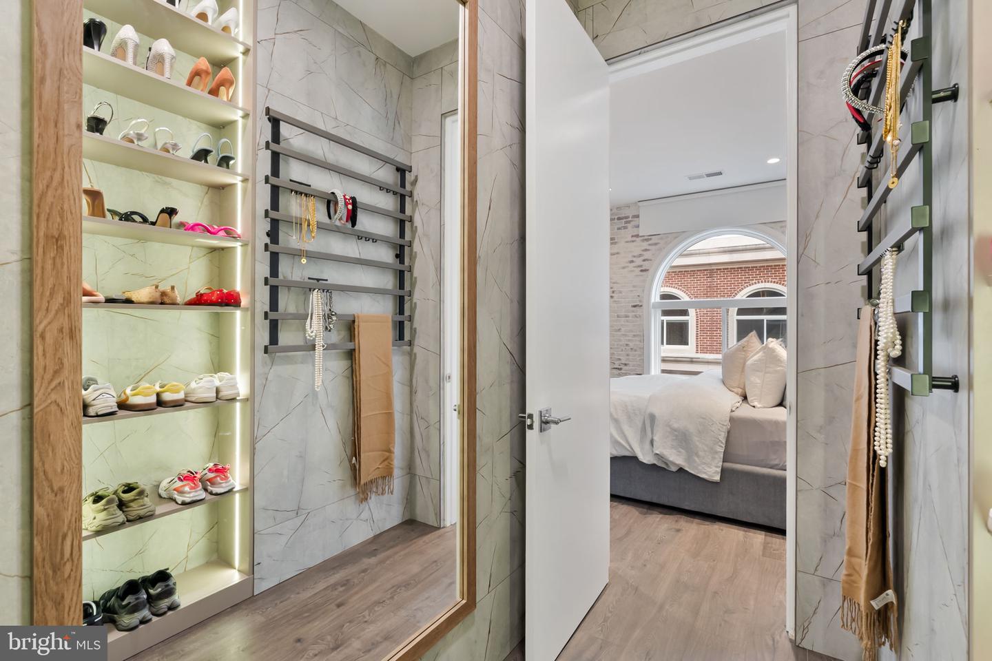 625 SLATERS LN #402, ALEXANDRIA, Virginia 22314, 3 Bedrooms Bedrooms, 3 Rooms Rooms,2 BathroomsBathrooms,Residential,For sale,625 SLATERS LN #402,VAAX2051754 MLS # VAAX2051754 625 SLATERS LN #402, ALEXANDRIA, Virginia 22314, 3 Bedrooms Bedrooms, 3 Rooms Rooms,2 BathroomsBathrooms,Residential,For sale,625 SLATERS LN #402,VAAX2051754 MLS # VAAX2051754