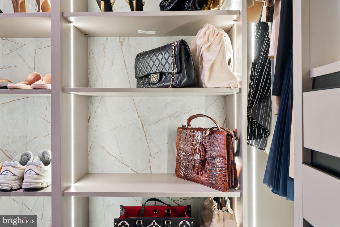 625 SLATERS LN #402, ALEXANDRIA, Virginia 22314, 3 Bedrooms Bedrooms, 3 Rooms Rooms,2 BathroomsBathrooms,Residential,For sale,625 SLATERS LN #402,VAAX2051754 MLS # VAAX2051754 625 SLATERS LN #402, ALEXANDRIA, Virginia 22314, 3 Bedrooms Bedrooms, 3 Rooms Rooms,2 BathroomsBathrooms,Residential,For sale,625 SLATERS LN #402,VAAX2051754 MLS # VAAX2051754