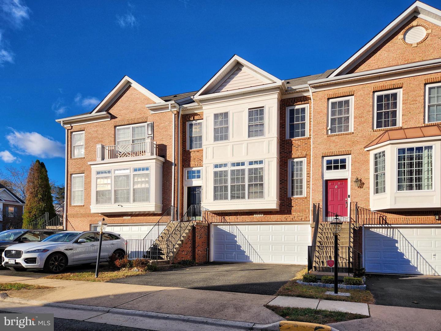 4330 GOLDEN GATE WAY, DUMFRIES, Virginia 22025, 3 Bedrooms Bedrooms, ,3 BathroomsBathrooms,Residential,For sale,4330 GOLDEN GATE WAY,VAPW2107694 MLS # VAPW2107694