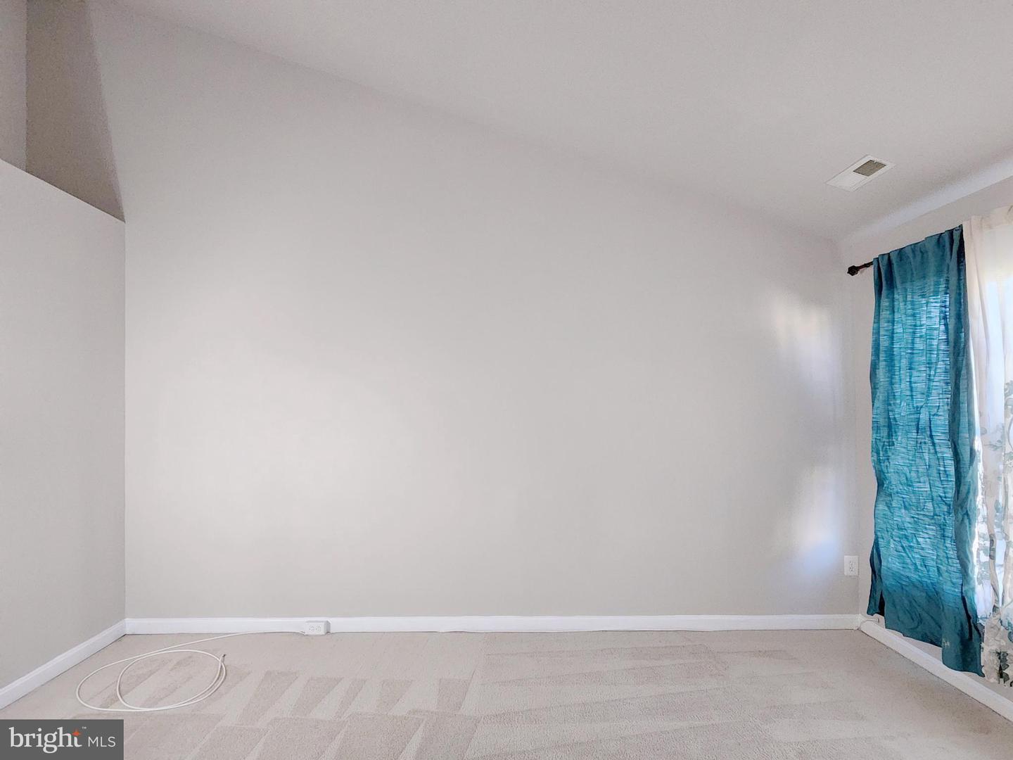 4330 GOLDEN GATE WAY, DUMFRIES, Virginia 22025, 3 Bedrooms Bedrooms, ,3 BathroomsBathrooms,Residential,For sale,4330 GOLDEN GATE WAY,VAPW2107694 MLS # VAPW2107694