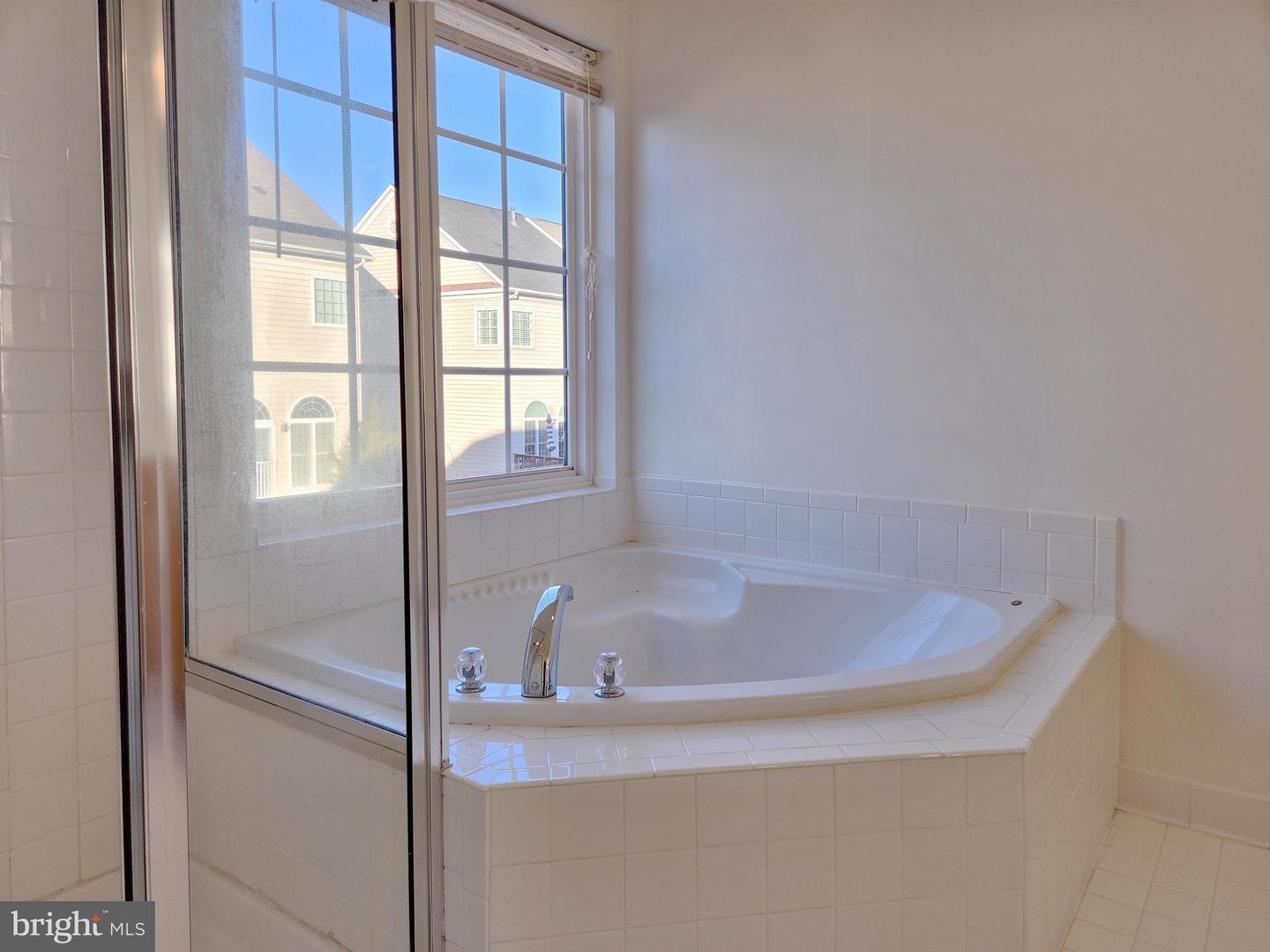 4330 GOLDEN GATE WAY, DUMFRIES, Virginia 22025, 3 Bedrooms Bedrooms, ,3 BathroomsBathrooms,Residential,For sale,4330 GOLDEN GATE WAY,VAPW2107694 MLS # VAPW2107694