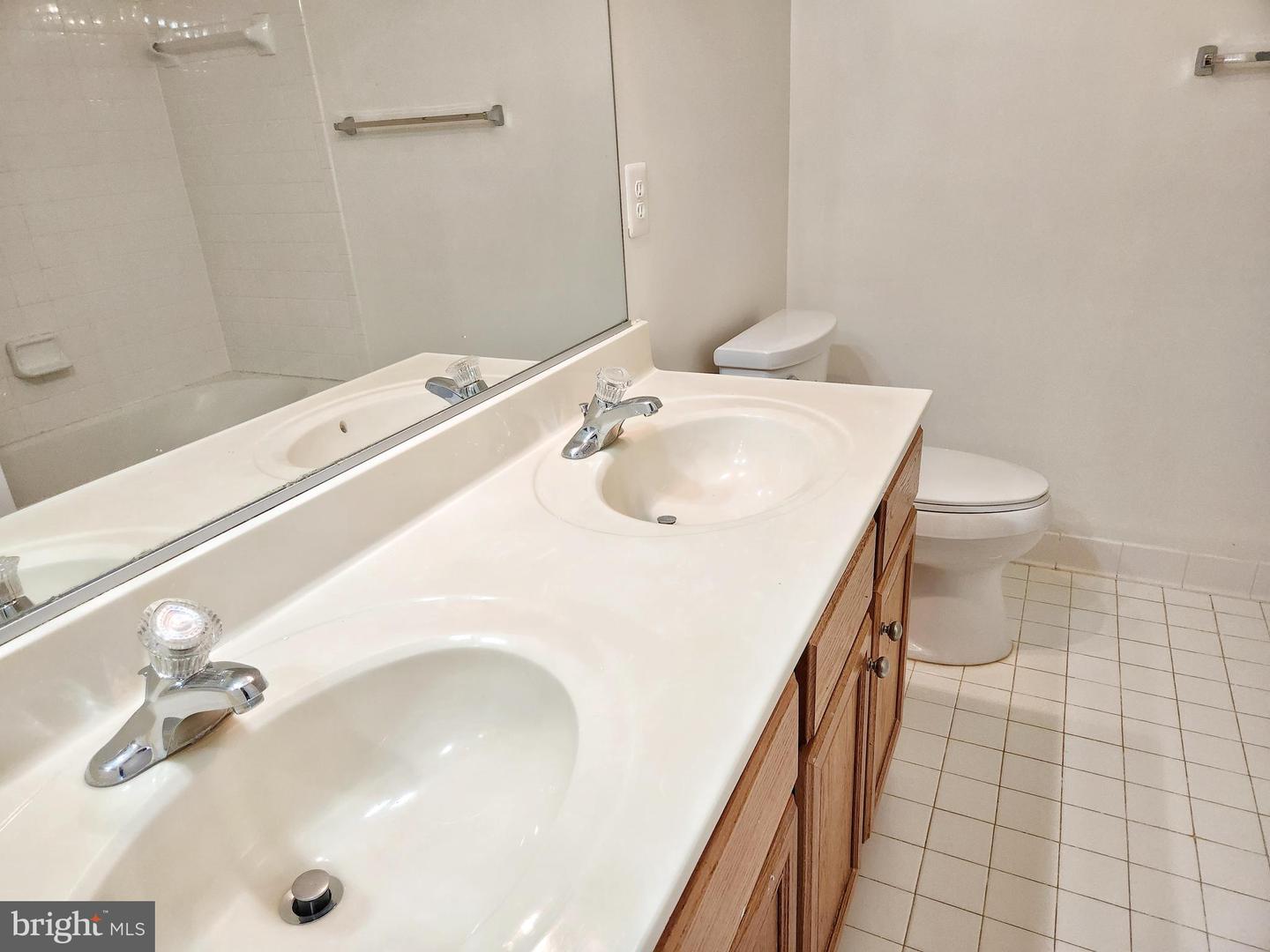 4330 GOLDEN GATE WAY, DUMFRIES, Virginia 22025, 3 Bedrooms Bedrooms, ,3 BathroomsBathrooms,Residential,For sale,4330 GOLDEN GATE WAY,VAPW2107694 MLS # VAPW2107694