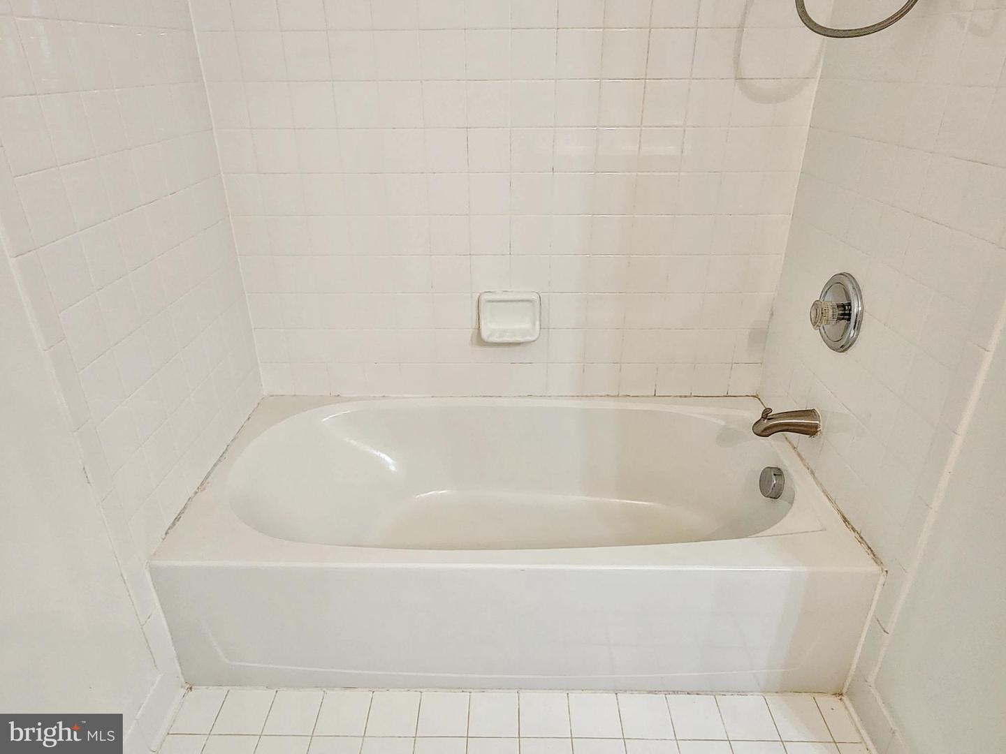 4330 GOLDEN GATE WAY, DUMFRIES, Virginia 22025, 3 Bedrooms Bedrooms, ,3 BathroomsBathrooms,Residential,For sale,4330 GOLDEN GATE WAY,VAPW2107694 MLS # VAPW2107694