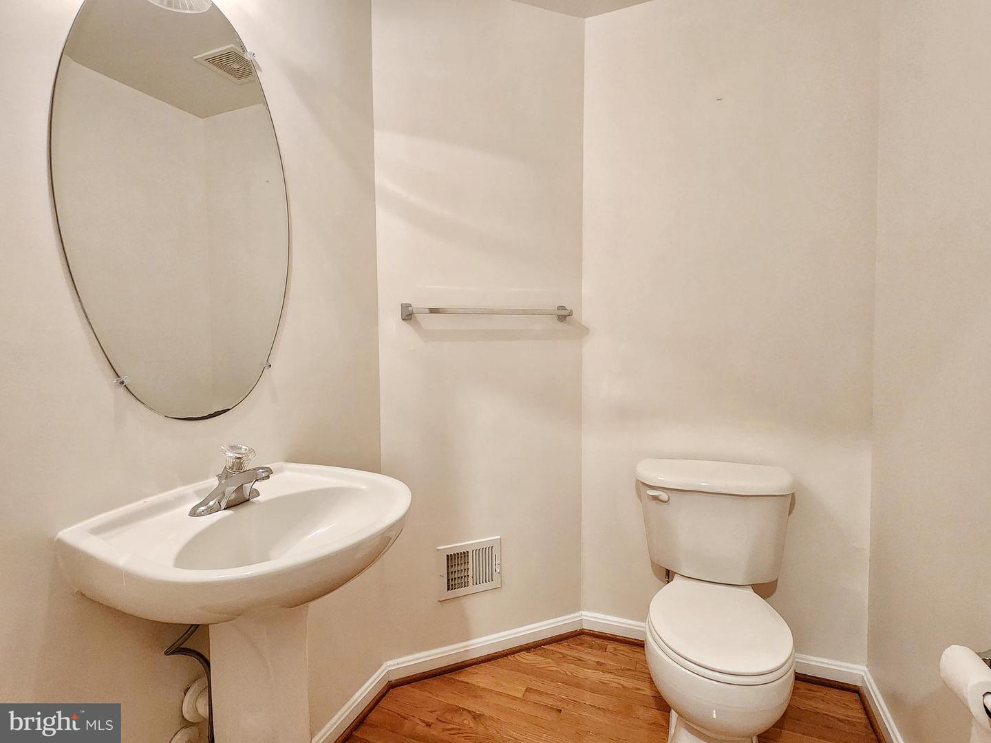 4330 GOLDEN GATE WAY, DUMFRIES, Virginia 22025, 3 Bedrooms Bedrooms, ,3 BathroomsBathrooms,Residential,For sale,4330 GOLDEN GATE WAY,VAPW2107694 MLS # VAPW2107694