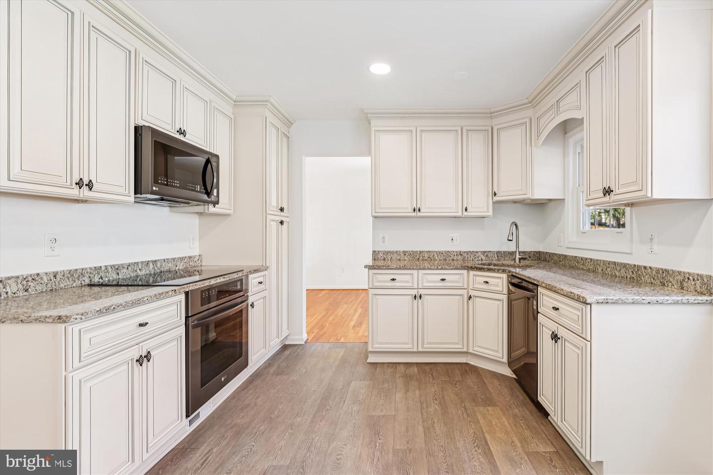 5090 QUEENS WOOD DR, BURKE, Virginia 22015, 4 Bedrooms Bedrooms, ,3 BathroomsBathrooms,Residential,For sale,5090 QUEENS WOOD DR,VAFX2278880 MLS # VAFX2278880