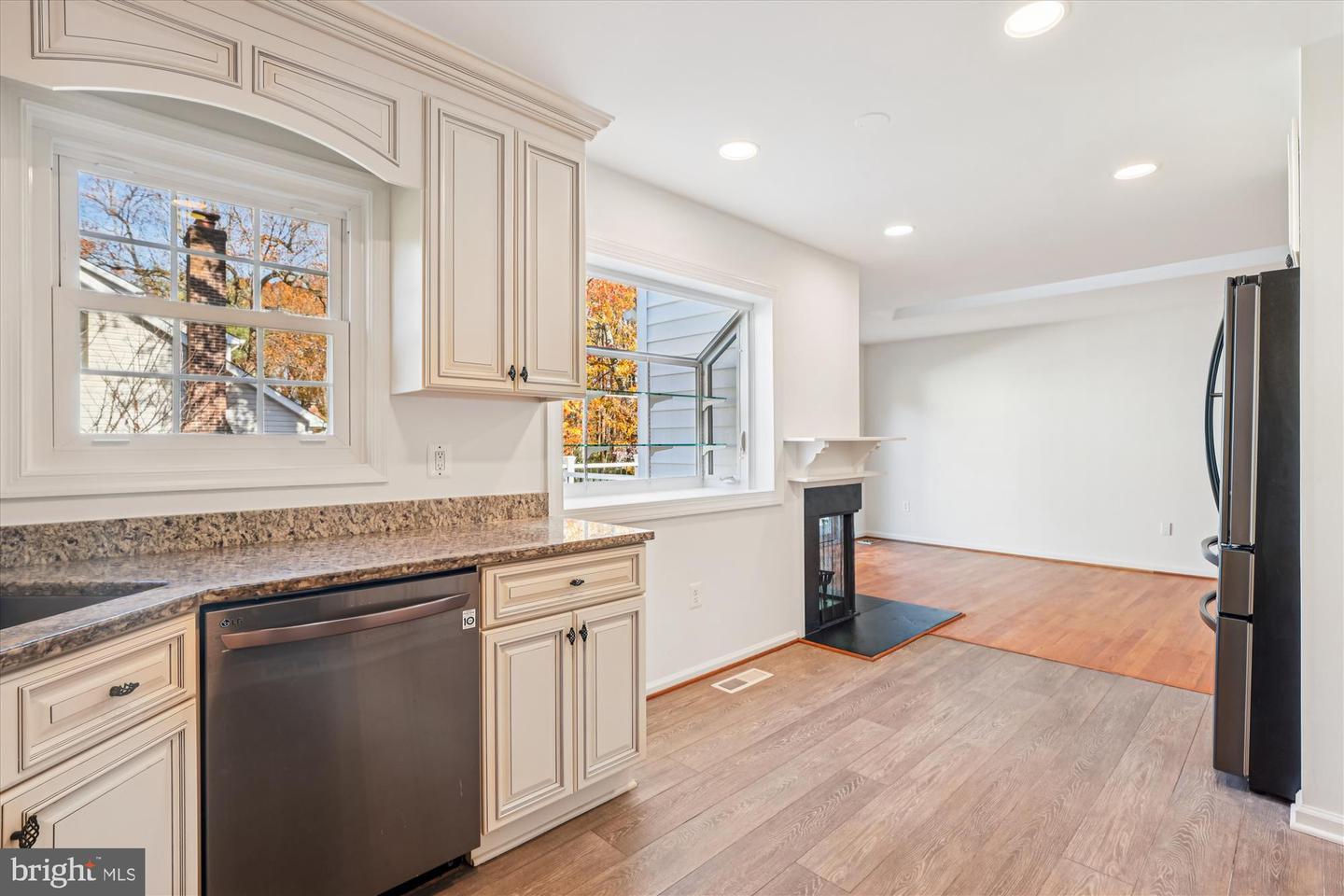 5090 QUEENS WOOD DR, BURKE, Virginia 22015, 4 Bedrooms Bedrooms, ,3 BathroomsBathrooms,Residential,For sale,5090 QUEENS WOOD DR,VAFX2278880 MLS # VAFX2278880