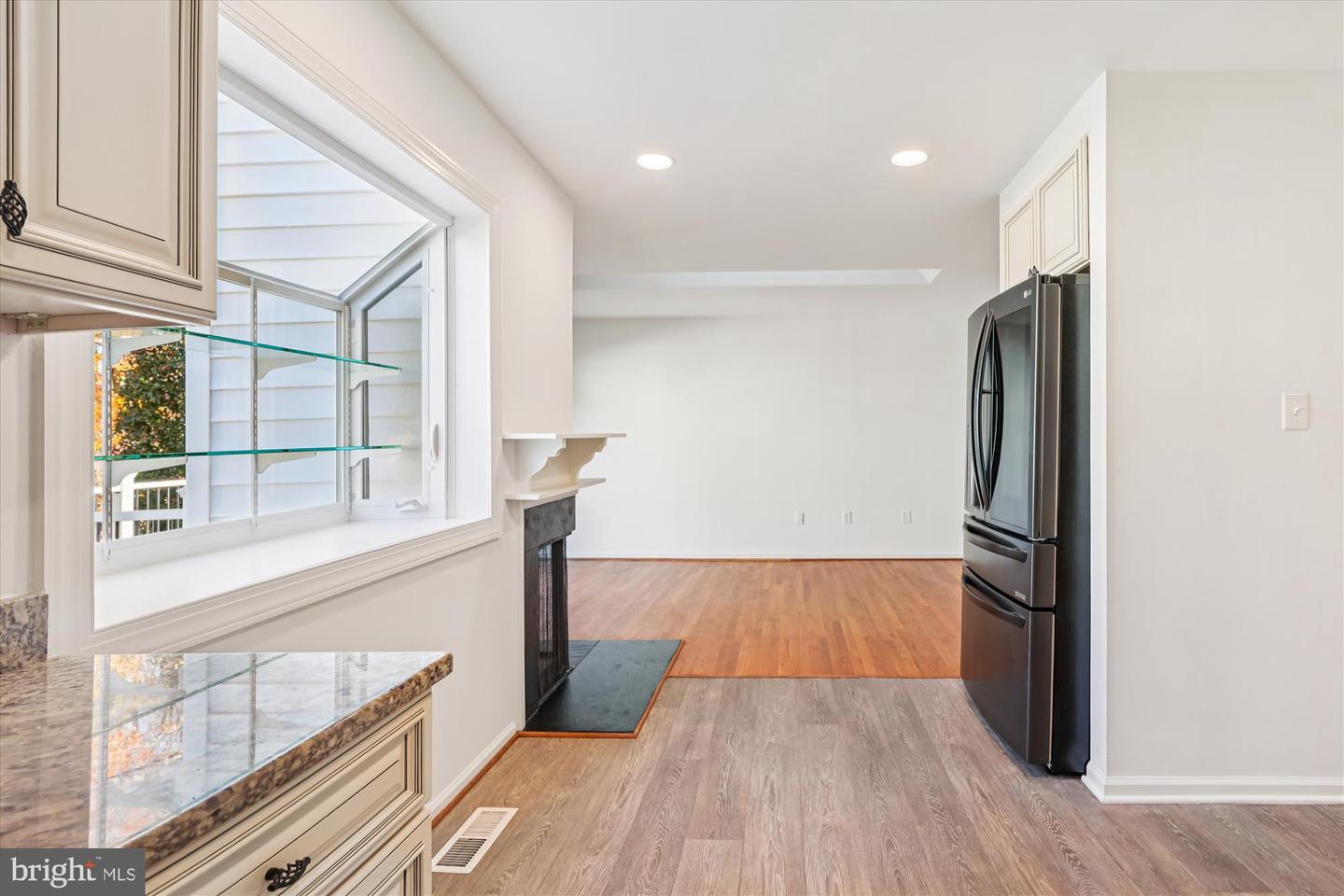 5090 QUEENS WOOD DR, BURKE, Virginia 22015, 4 Bedrooms Bedrooms, ,3 BathroomsBathrooms,Residential,For sale,5090 QUEENS WOOD DR,VAFX2278880 MLS # VAFX2278880