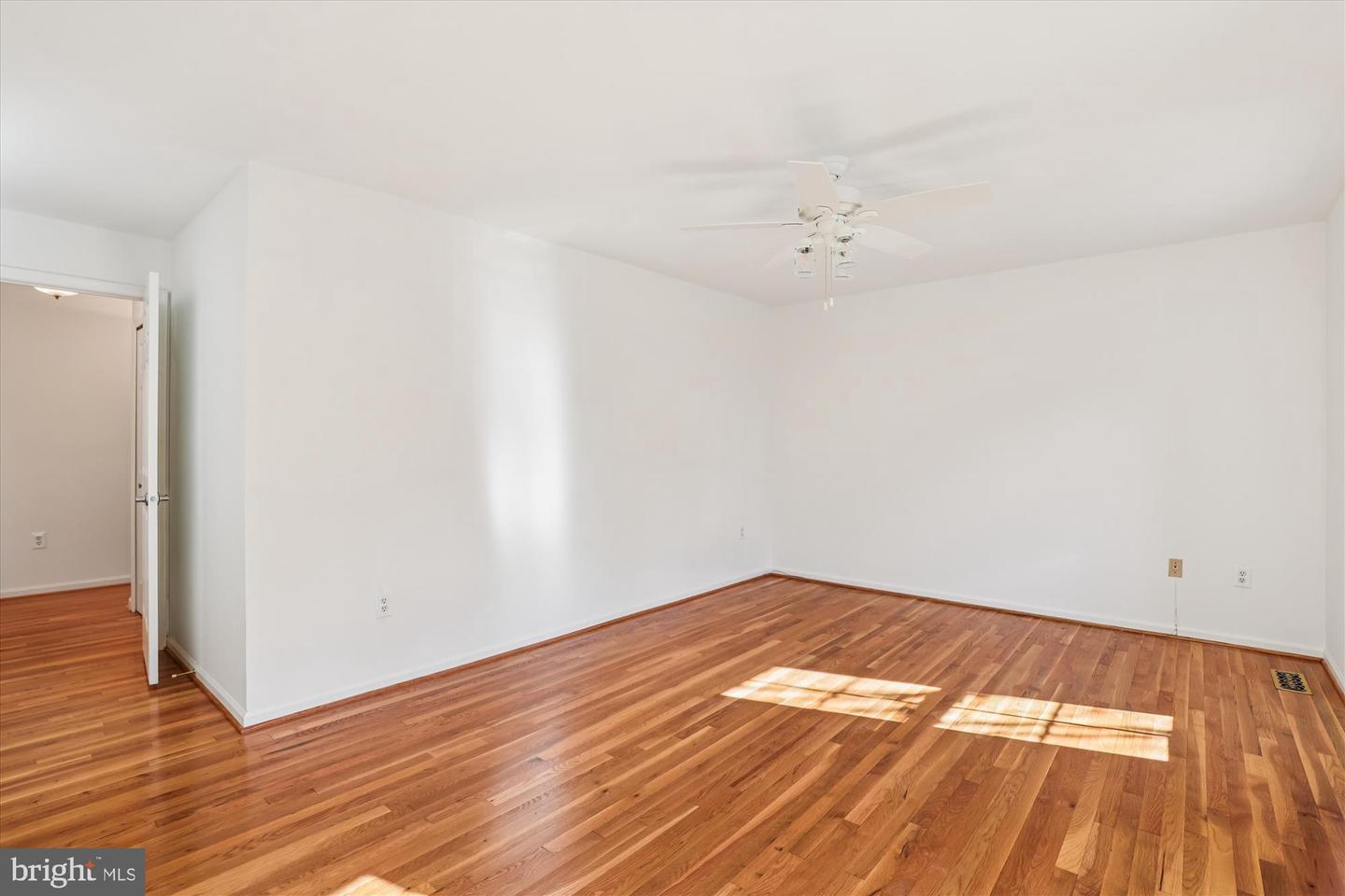 5090 QUEENS WOOD DR, BURKE, Virginia 22015, 4 Bedrooms Bedrooms, ,3 BathroomsBathrooms,Residential,For sale,5090 QUEENS WOOD DR,VAFX2278880 MLS # VAFX2278880