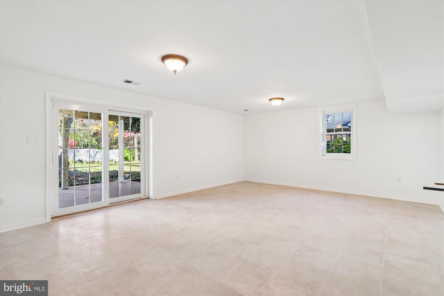 5090 QUEENS WOOD DR, BURKE, Virginia 22015, 4 Bedrooms Bedrooms, ,3 BathroomsBathrooms,Residential,For sale,5090 QUEENS WOOD DR,VAFX2278880 MLS # VAFX2278880