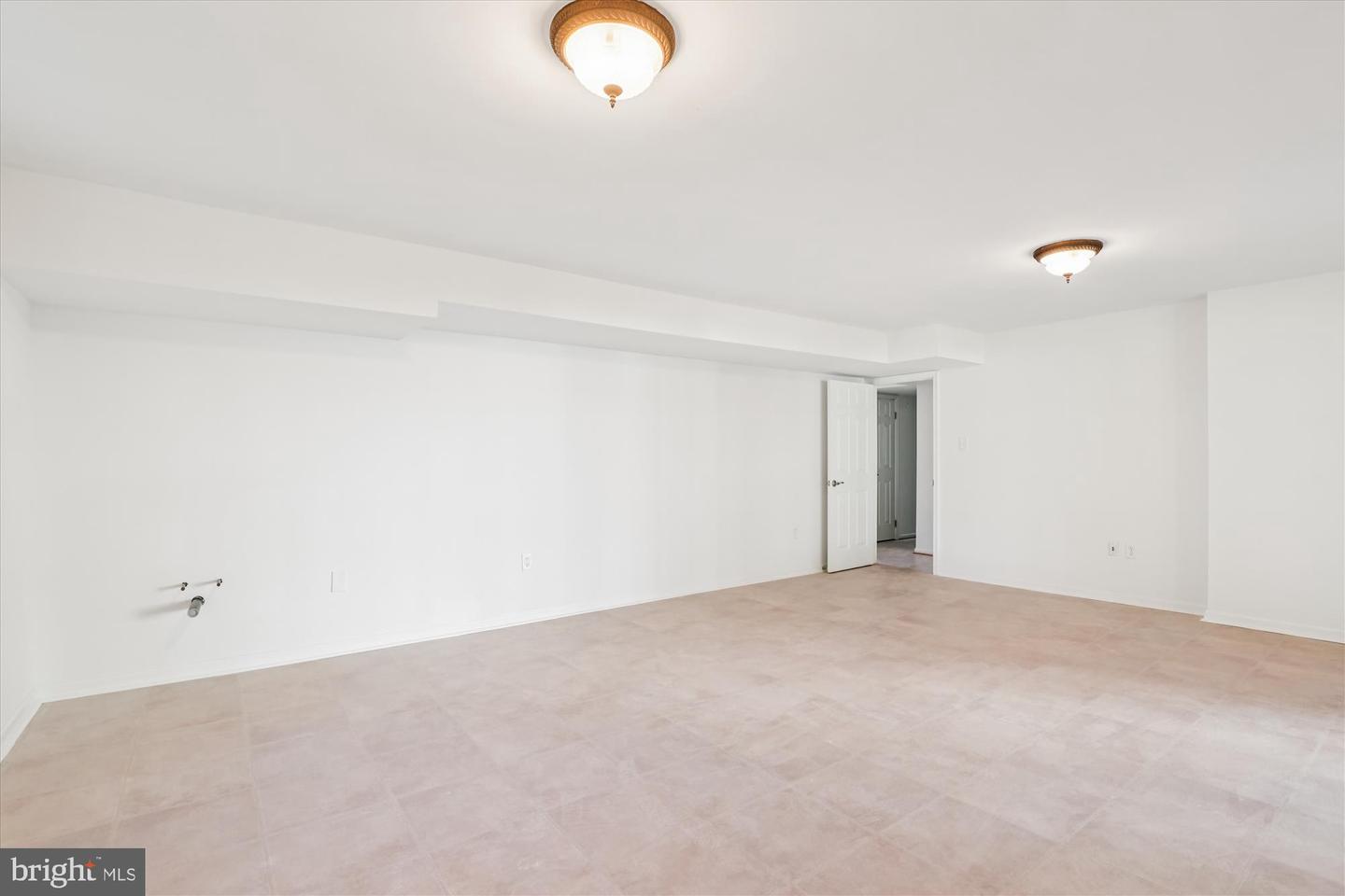 5090 QUEENS WOOD DR, BURKE, Virginia 22015, 4 Bedrooms Bedrooms, ,3 BathroomsBathrooms,Residential,For sale,5090 QUEENS WOOD DR,VAFX2278880 MLS # VAFX2278880