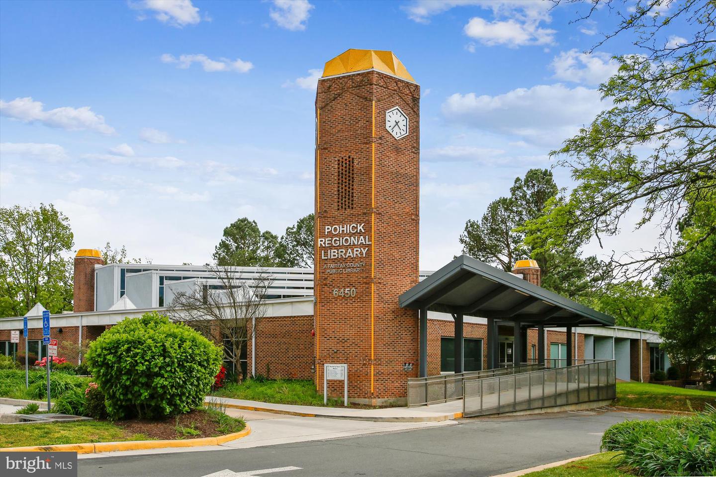 5090 QUEENS WOOD DR, BURKE, Virginia 22015, 4 Bedrooms Bedrooms, ,3 BathroomsBathrooms,Residential,For sale,5090 QUEENS WOOD DR,VAFX2278880 MLS # VAFX2278880