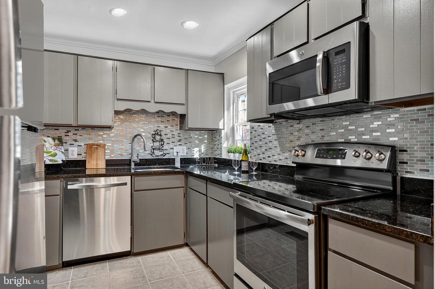 2949 S COLUMBUS ST #A2, ARLINGTON, Virginia 22206, 1 Bedroom Bedrooms, ,2 BathroomsBathrooms,Residential,For sale,2949 S COLUMBUS ST #A2,VAAR2065990 MLS # VAAR2065990 2949 S COLUMBUS ST #A2, ARLINGTON, Virginia 22206, 1 Bedroom Bedrooms, ,2 BathroomsBathrooms,Residential,For sale,2949 S COLUMBUS ST #A2,VAAR2065990 MLS # VAAR2065990