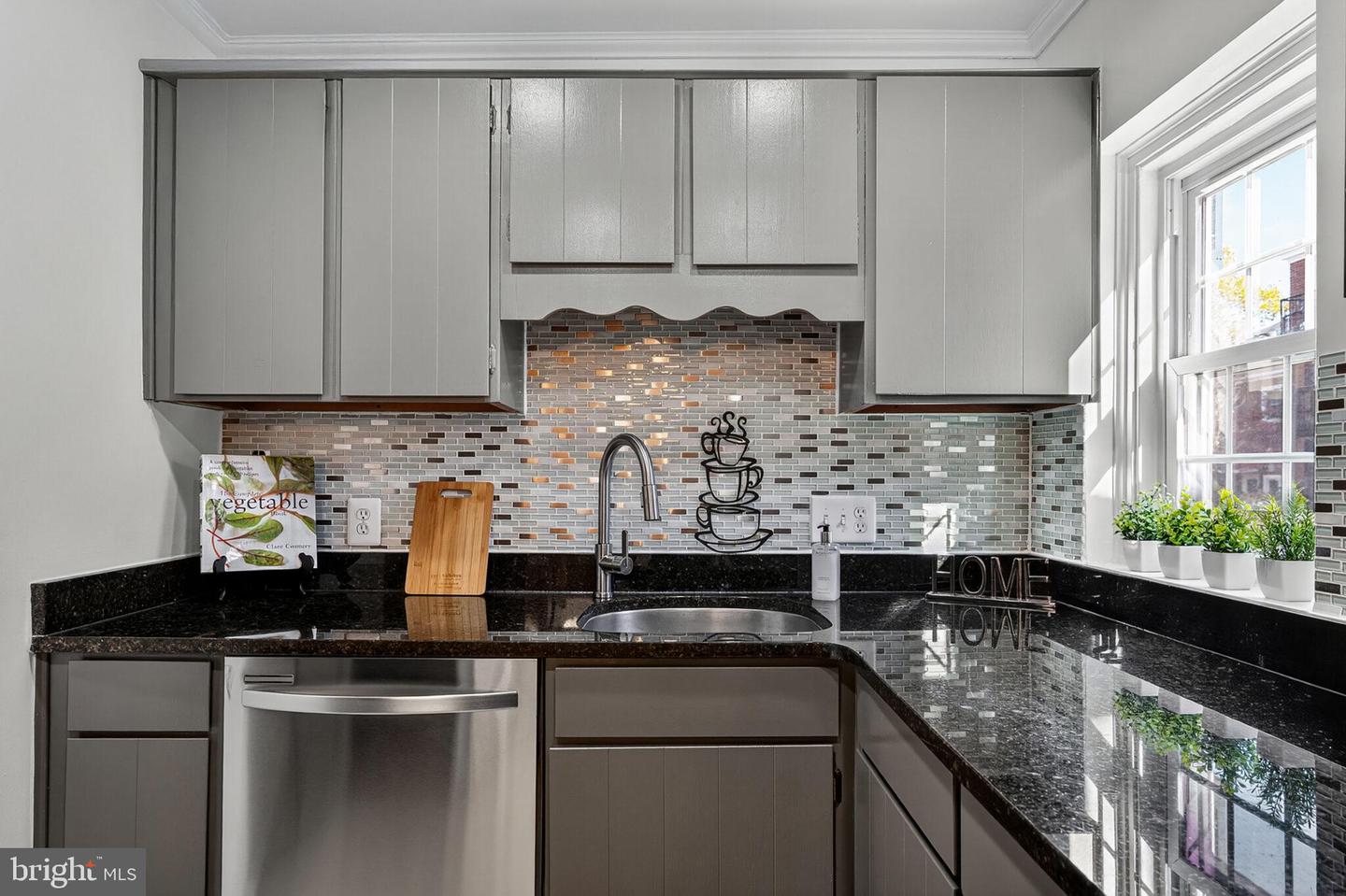 2949 S COLUMBUS ST #A2, ARLINGTON, Virginia 22206, 1 Bedroom Bedrooms, ,2 BathroomsBathrooms,Residential,For sale,2949 S COLUMBUS ST #A2,VAAR2065990 MLS # VAAR2065990 2949 S COLUMBUS ST #A2, ARLINGTON, Virginia 22206, 1 Bedroom Bedrooms, ,2 BathroomsBathrooms,Residential,For sale,2949 S COLUMBUS ST #A2,VAAR2065990 MLS # VAAR2065990