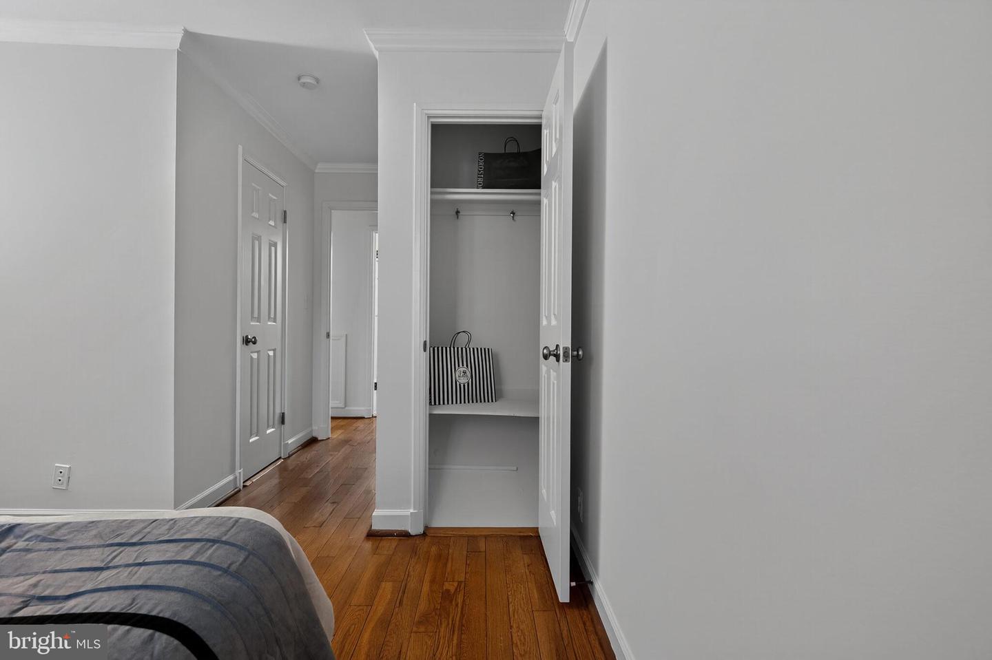 2949 S COLUMBUS ST #A2, ARLINGTON, Virginia 22206, 1 Bedroom Bedrooms, ,2 BathroomsBathrooms,Residential,For sale,2949 S COLUMBUS ST #A2,VAAR2065990 MLS # VAAR2065990 2949 S COLUMBUS ST #A2, ARLINGTON, Virginia 22206, 1 Bedroom Bedrooms, ,2 BathroomsBathrooms,Residential,For sale,2949 S COLUMBUS ST #A2,VAAR2065990 MLS # VAAR2065990