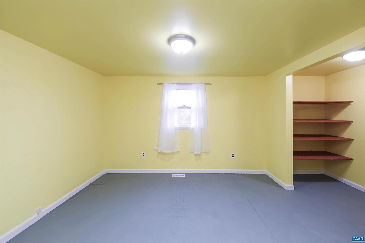 64 MID PARK LN, TROUTDALE, Virginia 24378, 4 Bedrooms Bedrooms, ,1 BathroomBathrooms,Residential,For sale,64 MID PARK LN,671016 MLS # 671016 64 MID PARK LN, TROUTDALE, Virginia 24378, 4 Bedrooms Bedrooms, ,1 BathroomBathrooms,Residential,For sale,64 MID PARK LN,671016 MLS # 671016