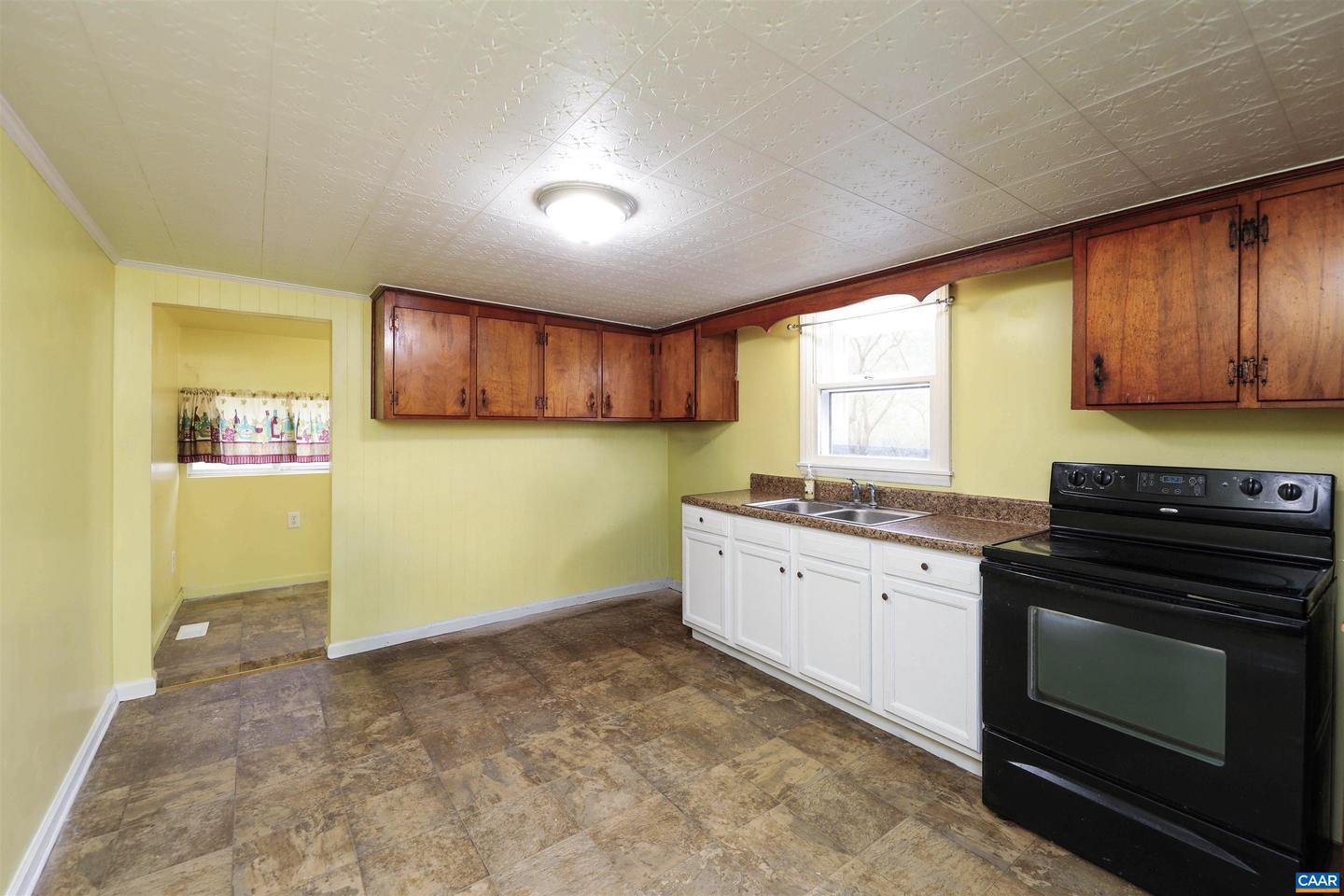 64 MID PARK LN, TROUTDALE, Virginia 24378, 4 Bedrooms Bedrooms, ,1 BathroomBathrooms,Residential,For sale,64 MID PARK LN,671016 MLS # 671016 64 MID PARK LN, TROUTDALE, Virginia 24378, 4 Bedrooms Bedrooms, ,1 BathroomBathrooms,Residential,For sale,64 MID PARK LN,671016 MLS # 671016