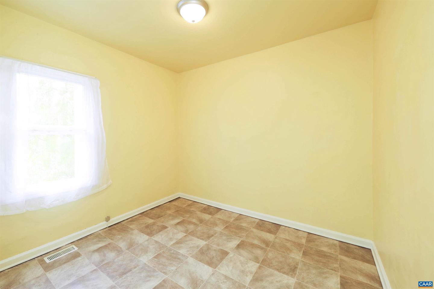 64 MID PARK LN, TROUTDALE, Virginia 24378, 4 Bedrooms Bedrooms, ,1 BathroomBathrooms,Residential,For sale,64 MID PARK LN,671016 MLS # 671016 64 MID PARK LN, TROUTDALE, Virginia 24378, 4 Bedrooms Bedrooms, ,1 BathroomBathrooms,Residential,For sale,64 MID PARK LN,671016 MLS # 671016