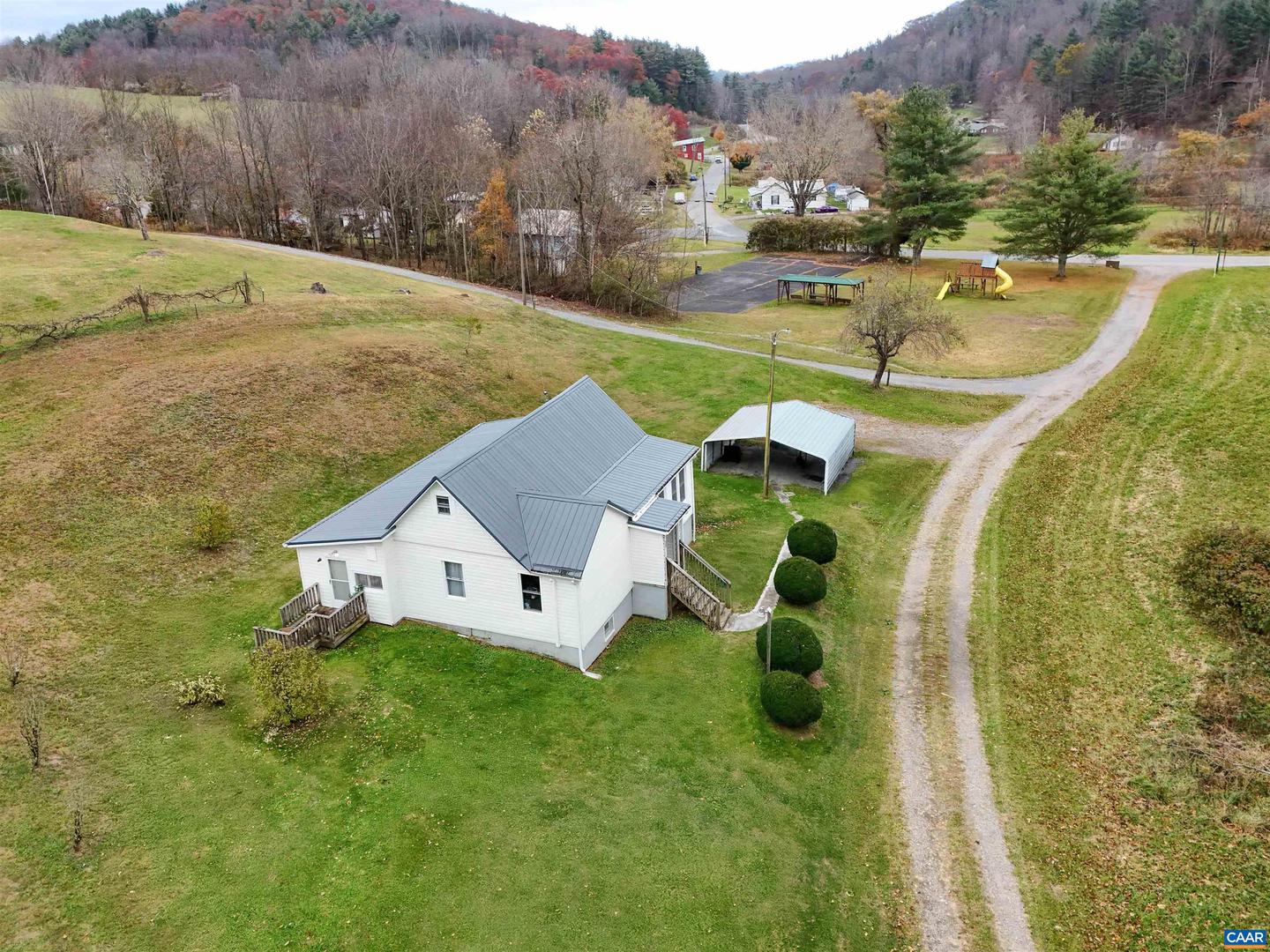 64 MID PARK LN, TROUTDALE, Virginia 24378, 4 Bedrooms Bedrooms, ,1 BathroomBathrooms,Residential,For sale,64 MID PARK LN,671016 MLS # 671016 64 MID PARK LN, TROUTDALE, Virginia 24378, 4 Bedrooms Bedrooms, ,1 BathroomBathrooms,Residential,For sale,64 MID PARK LN,671016 MLS # 671016