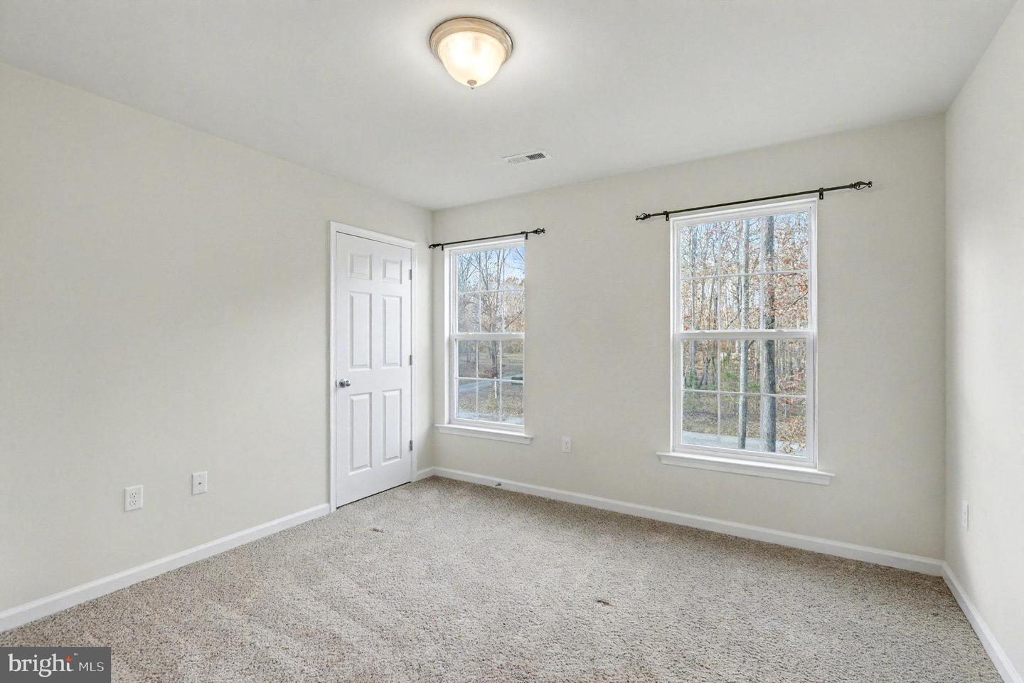 8217 VINTAGE LN, SPOTSYLVANIA, Virginia 22551, 4 Bedrooms Bedrooms, 14 Rooms Rooms,2 BathroomsBathrooms,Residential,For sale,8217 VINTAGE LN,VASP2037554 MLS # VASP2037554