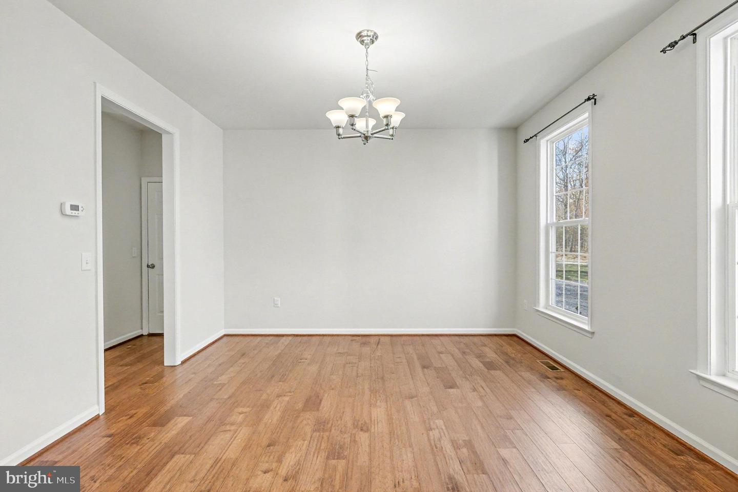 8217 VINTAGE LN, SPOTSYLVANIA, Virginia 22551, 4 Bedrooms Bedrooms, 14 Rooms Rooms,2 BathroomsBathrooms,Residential,For sale,8217 VINTAGE LN,VASP2037554 MLS # VASP2037554