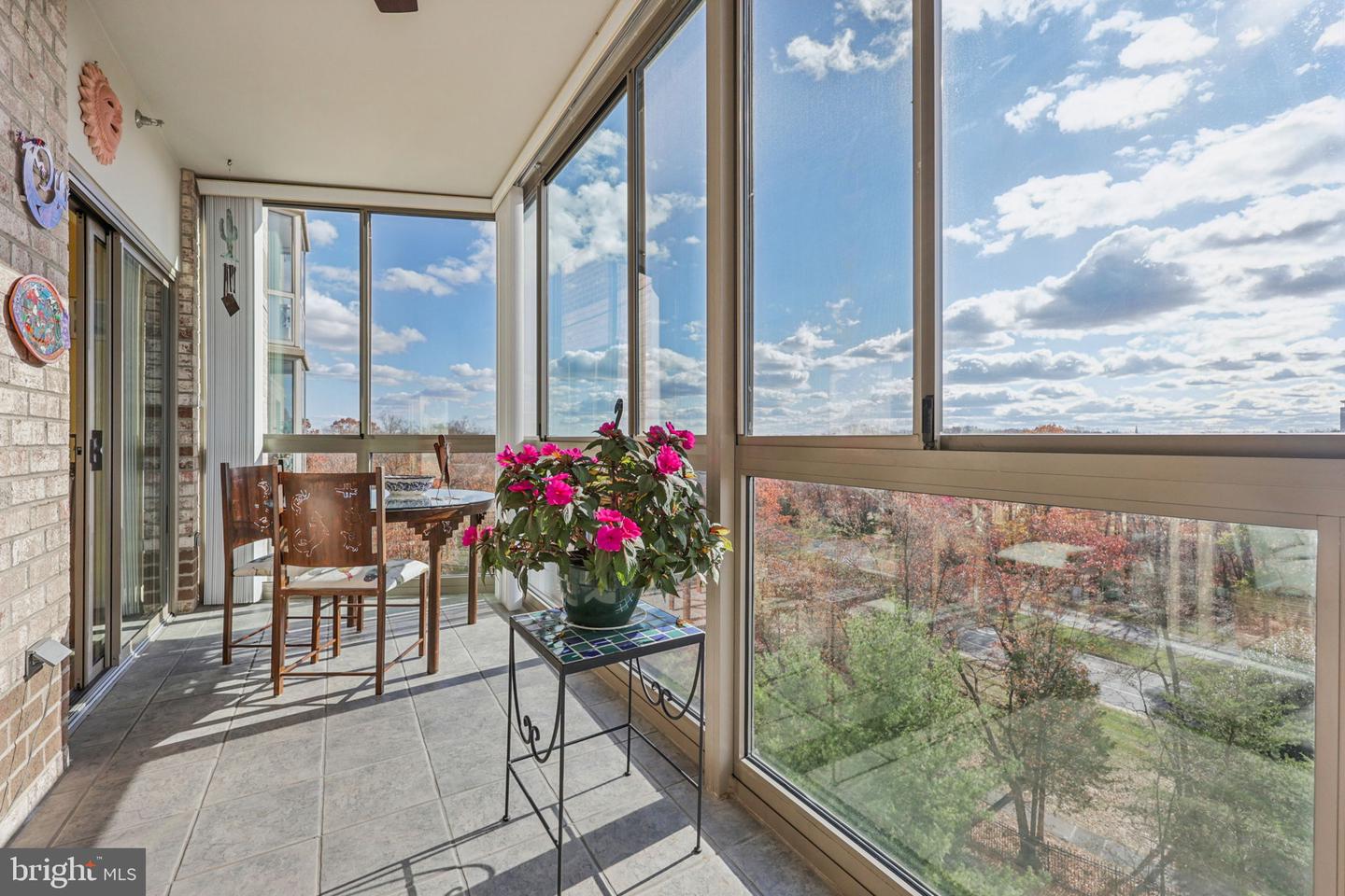 19375 CYPRESS RIDGE TER #601, LEESBURG, Virginia 20176, 3 Bedrooms Bedrooms, ,2 BathroomsBathrooms,Residential,For sale,19375 CYPRESS RIDGE TER #601,VALO2111074 MLS # VALO2111074