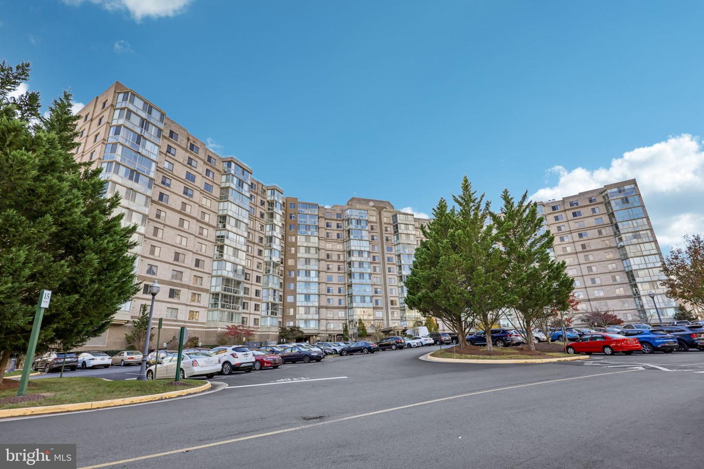 19375 CYPRESS RIDGE TER #601, LEESBURG, Virginia 20176, 3 Bedrooms Bedrooms, ,2 BathroomsBathrooms,Residential,For sale,19375 CYPRESS RIDGE TER #601,VALO2111074 MLS # VALO2111074