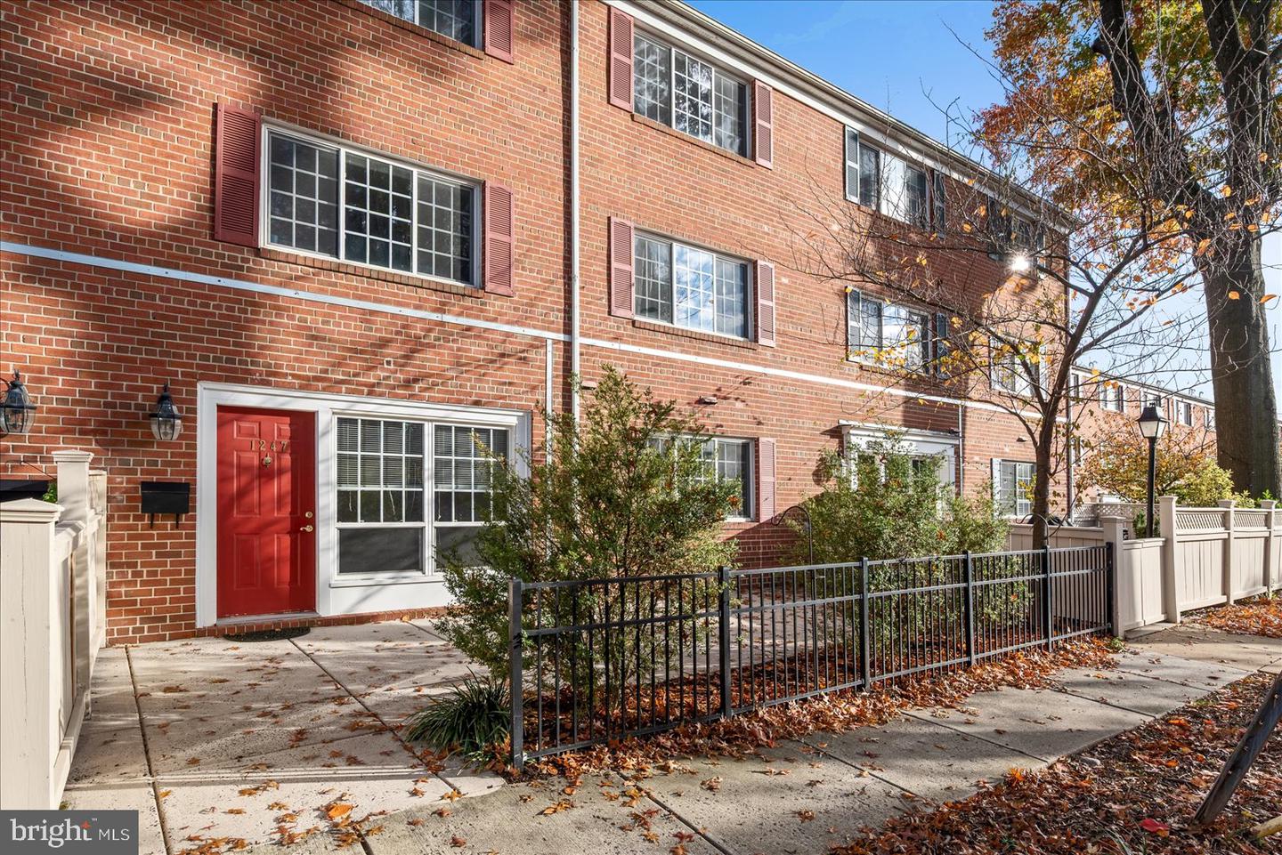 1247 N VAN DORN ST, ALEXANDRIA, Virginia 22304, 1 Bedroom Bedrooms, ,1 BathroomBathrooms,Residential,For sale,1247 N VAN DORN ST,VAAX2051766 MLS # VAAX2051766