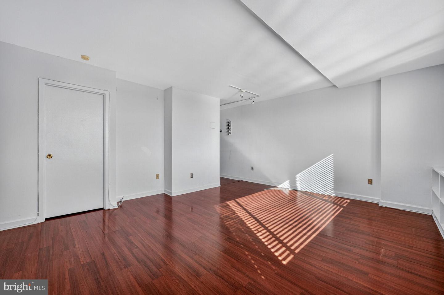 1011 ARLINGTON BLVD #539, ARLINGTON, Virginia 22209, ,1 BathroomBathrooms,Residential,For sale,1011 ARLINGTON BLVD #539,VAAR2065996 MLS # VAAR2065996 1011 ARLINGTON BLVD #539, ARLINGTON, Virginia 22209, ,1 BathroomBathrooms,Residential,For sale,1011 ARLINGTON BLVD #539,VAAR2065996 MLS # VAAR2065996