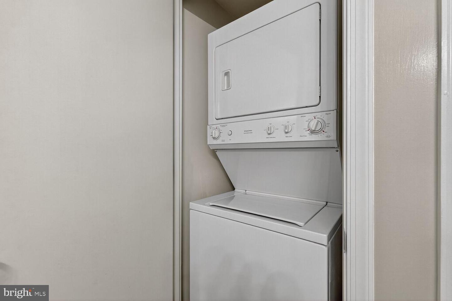 355 I ST SW #121, WASHINGTON, District Of Columbia 20024, 1 Bedroom Bedrooms, ,1 BathroomBathrooms,Residential,For sale,355 I ST SW #121,DCDC2231596 MLS # DCDC2231596 355 I ST SW #121, WASHINGTON, District Of Columbia 20024, 1 Bedroom Bedrooms, ,1 BathroomBathrooms,Residential,For sale,355 I ST SW #121,DCDC2231596 MLS # DCDC2231596