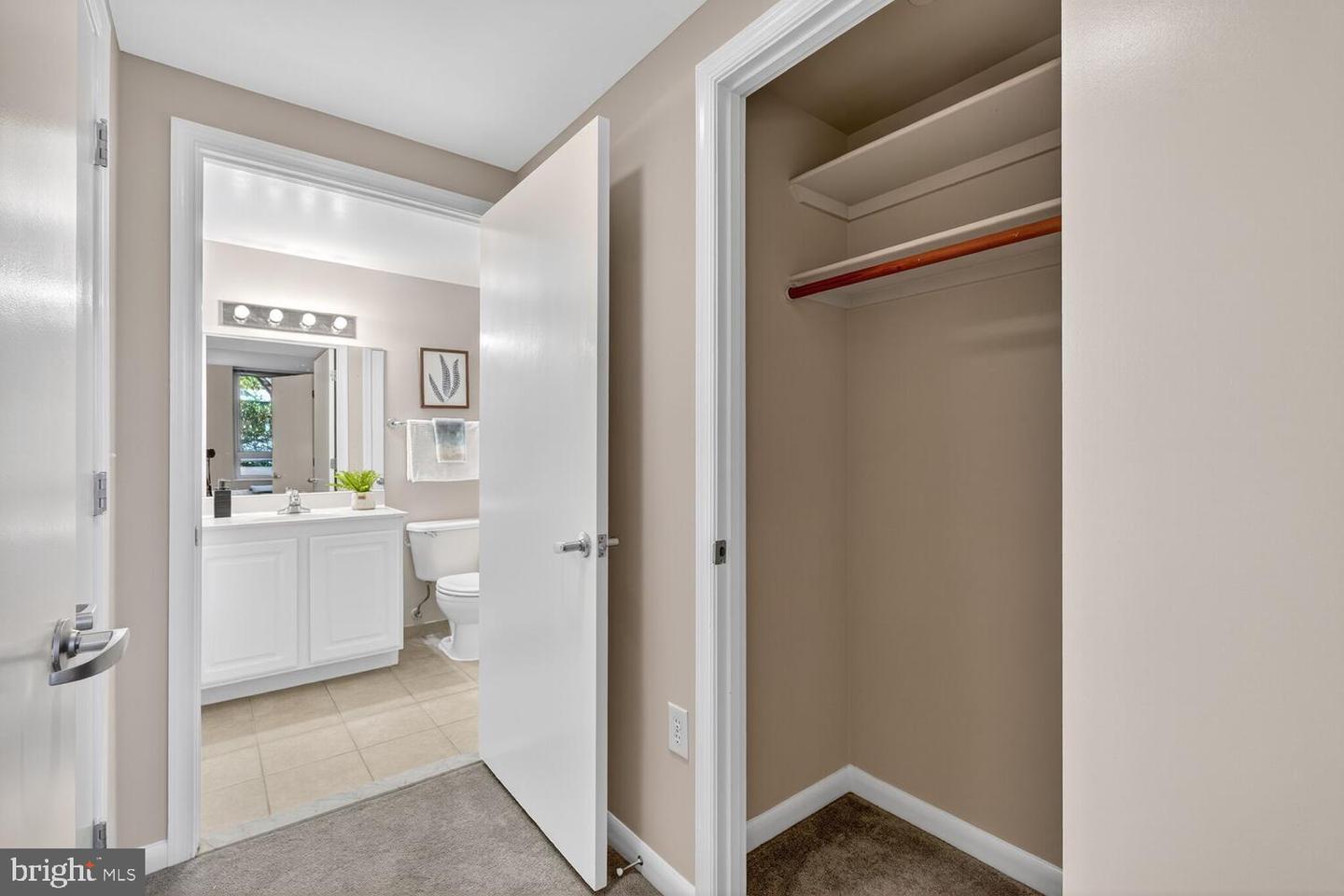 355 I ST SW #121, WASHINGTON, District Of Columbia 20024, 1 Bedroom Bedrooms, ,1 BathroomBathrooms,Residential,For sale,355 I ST SW #121,DCDC2231596 MLS # DCDC2231596 355 I ST SW #121, WASHINGTON, District Of Columbia 20024, 1 Bedroom Bedrooms, ,1 BathroomBathrooms,Residential,For sale,355 I ST SW #121,DCDC2231596 MLS # DCDC2231596