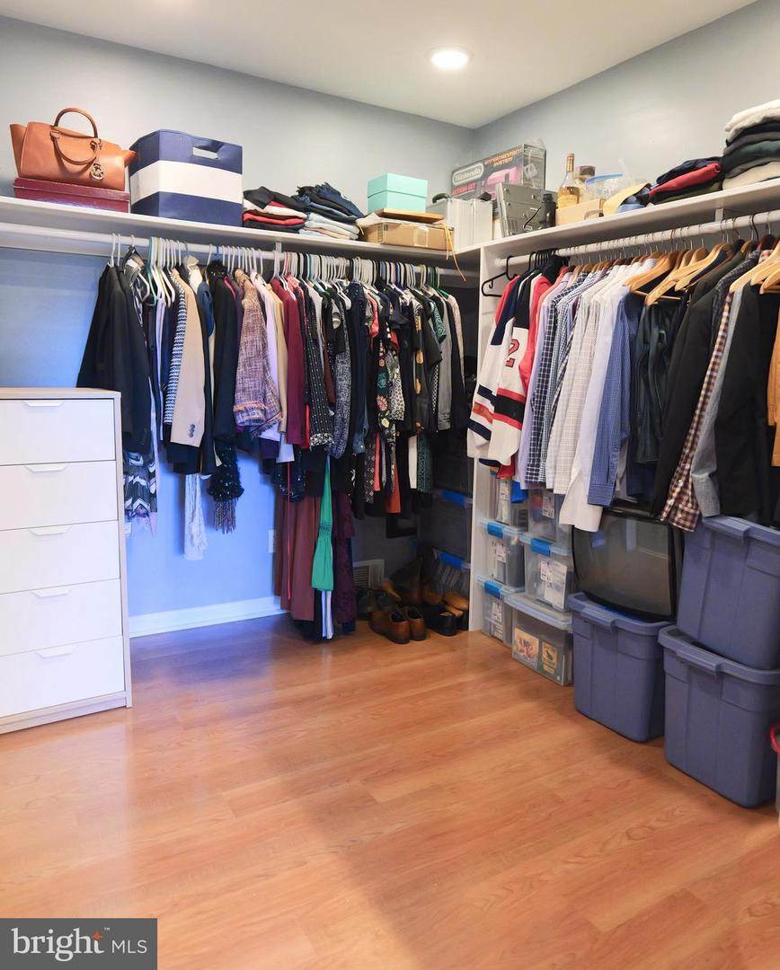 7323 INZER ST, SPRINGFIELD, Virginia 22151, 4 Bedrooms Bedrooms, ,2 BathroomsBathrooms,Residential,For sale,7323 INZER ST,VAFX2278970 MLS # VAFX2278970