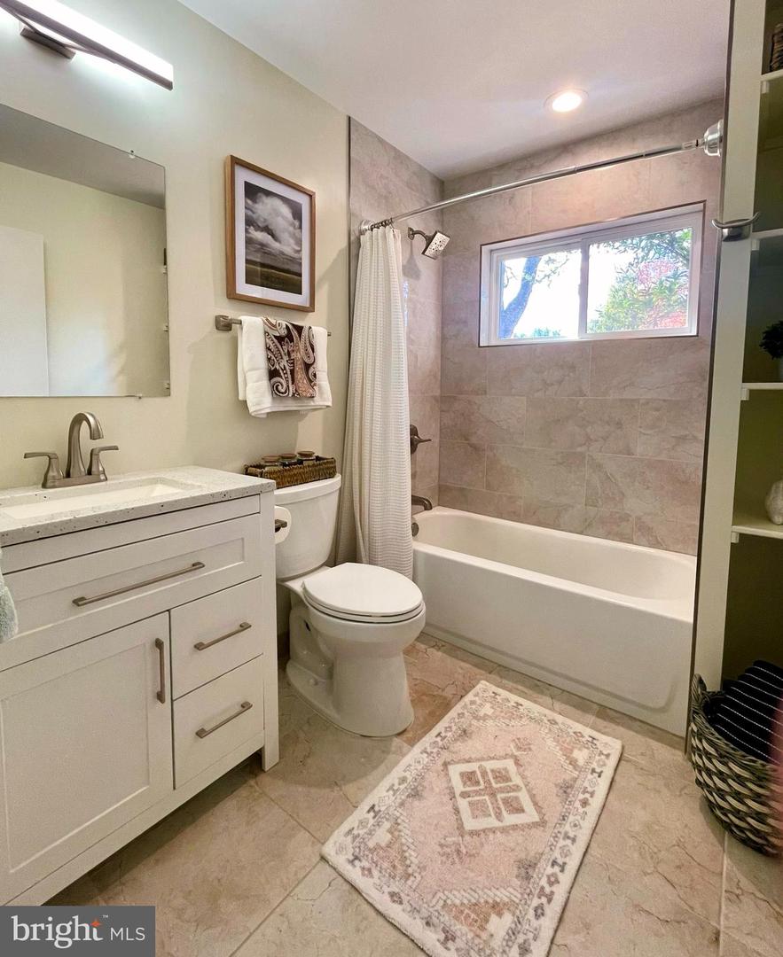 7323 INZER ST, SPRINGFIELD, Virginia 22151, 4 Bedrooms Bedrooms, ,2 BathroomsBathrooms,Residential,For sale,7323 INZER ST,VAFX2278970 MLS # VAFX2278970